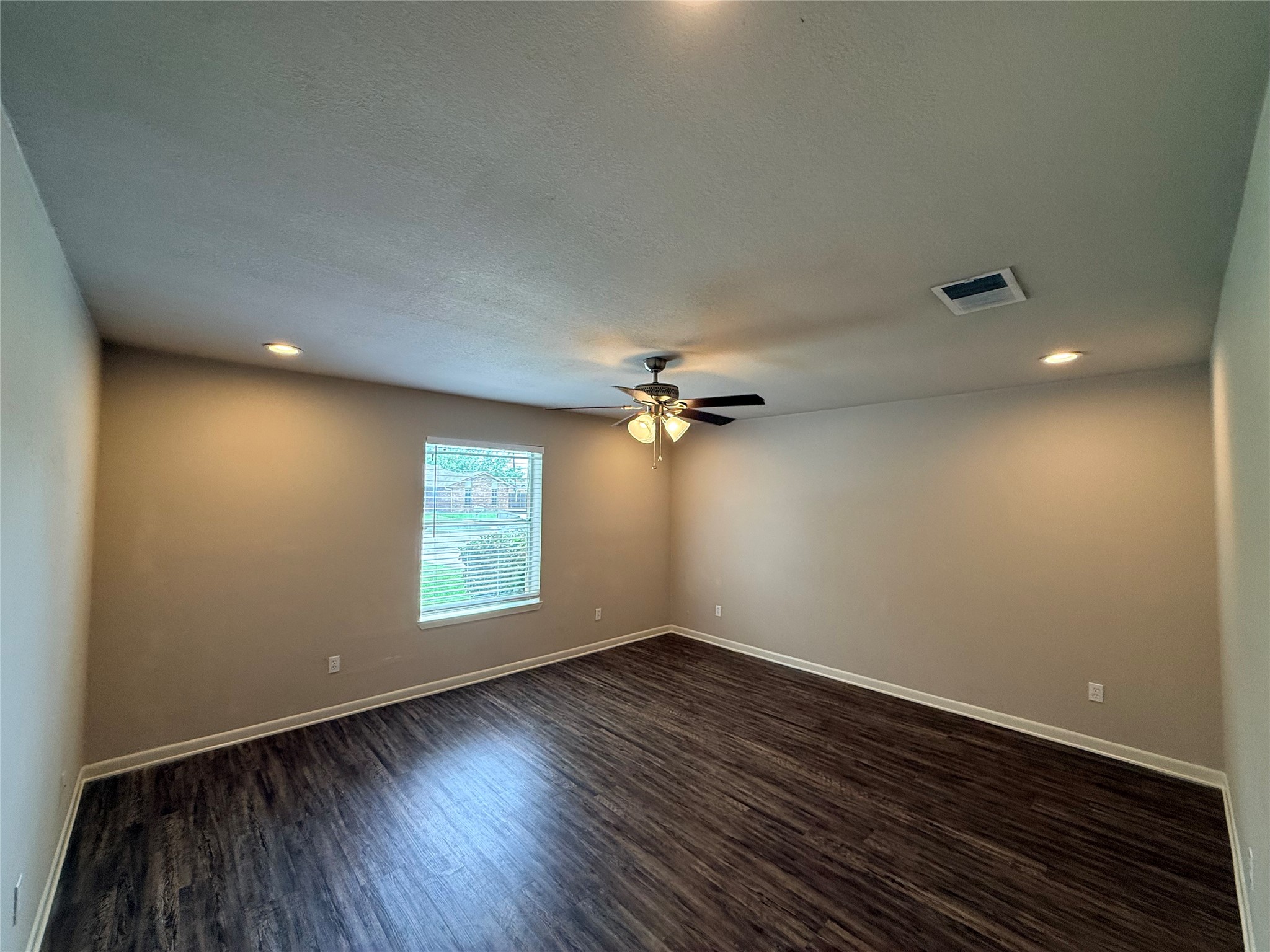 Property photo 03 of 1413 Blackwell Drive, Irving, TX 75061 | MLS #21240466