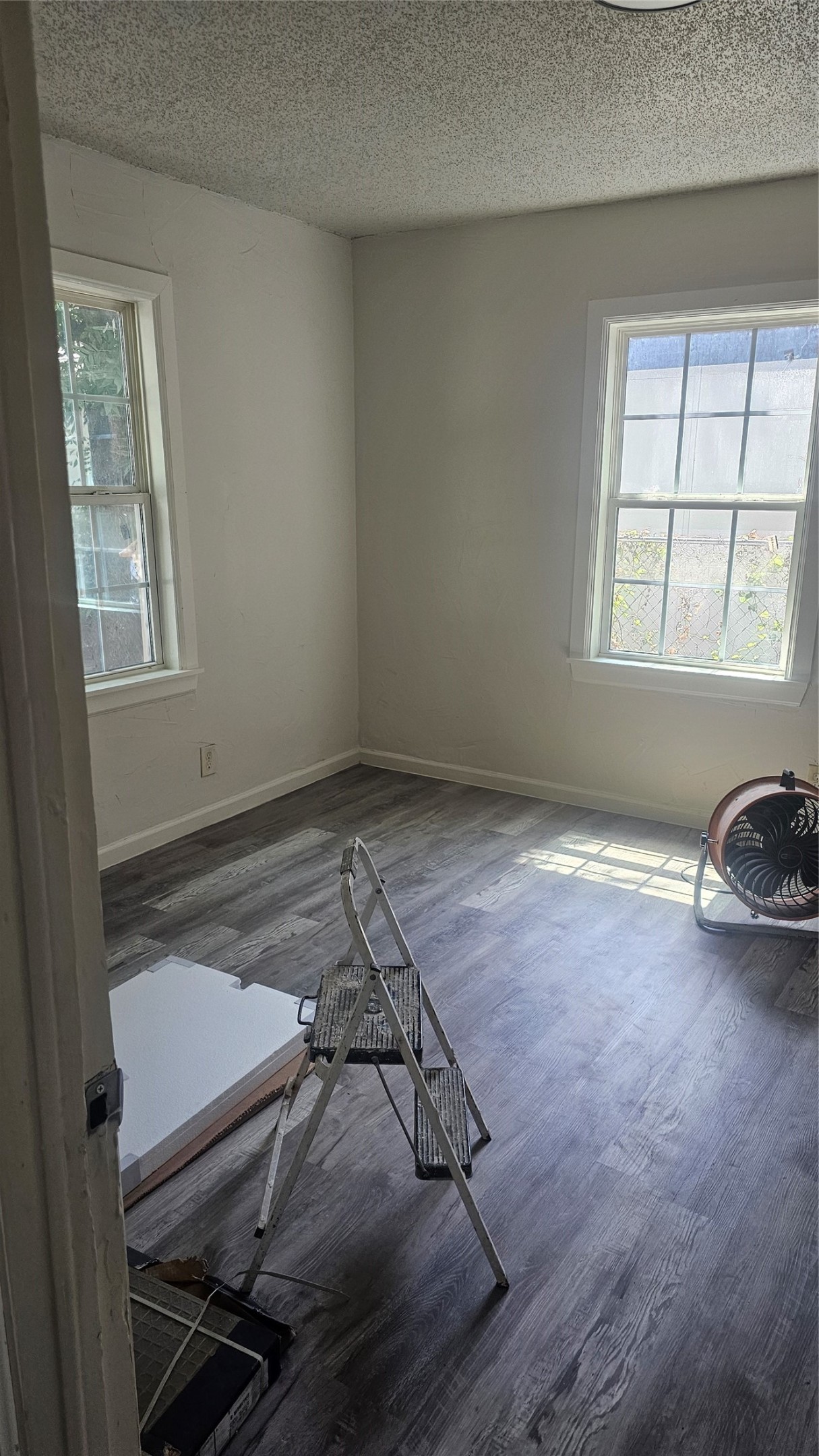 Property photo 04 of 7956 Hull Avenue, Dallas, TX 75216 | MLS #21240498
