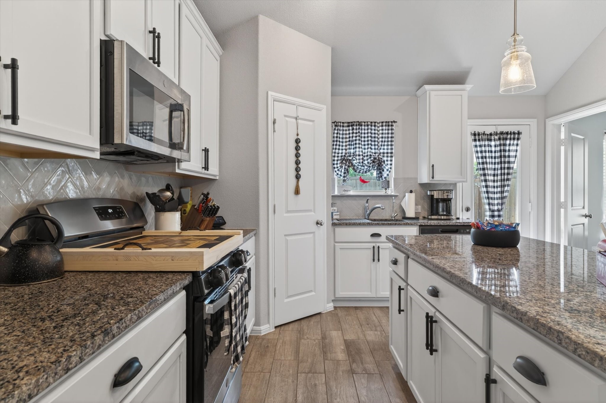 14136 Danesdale Drive, Pilot Point, TX, 76258