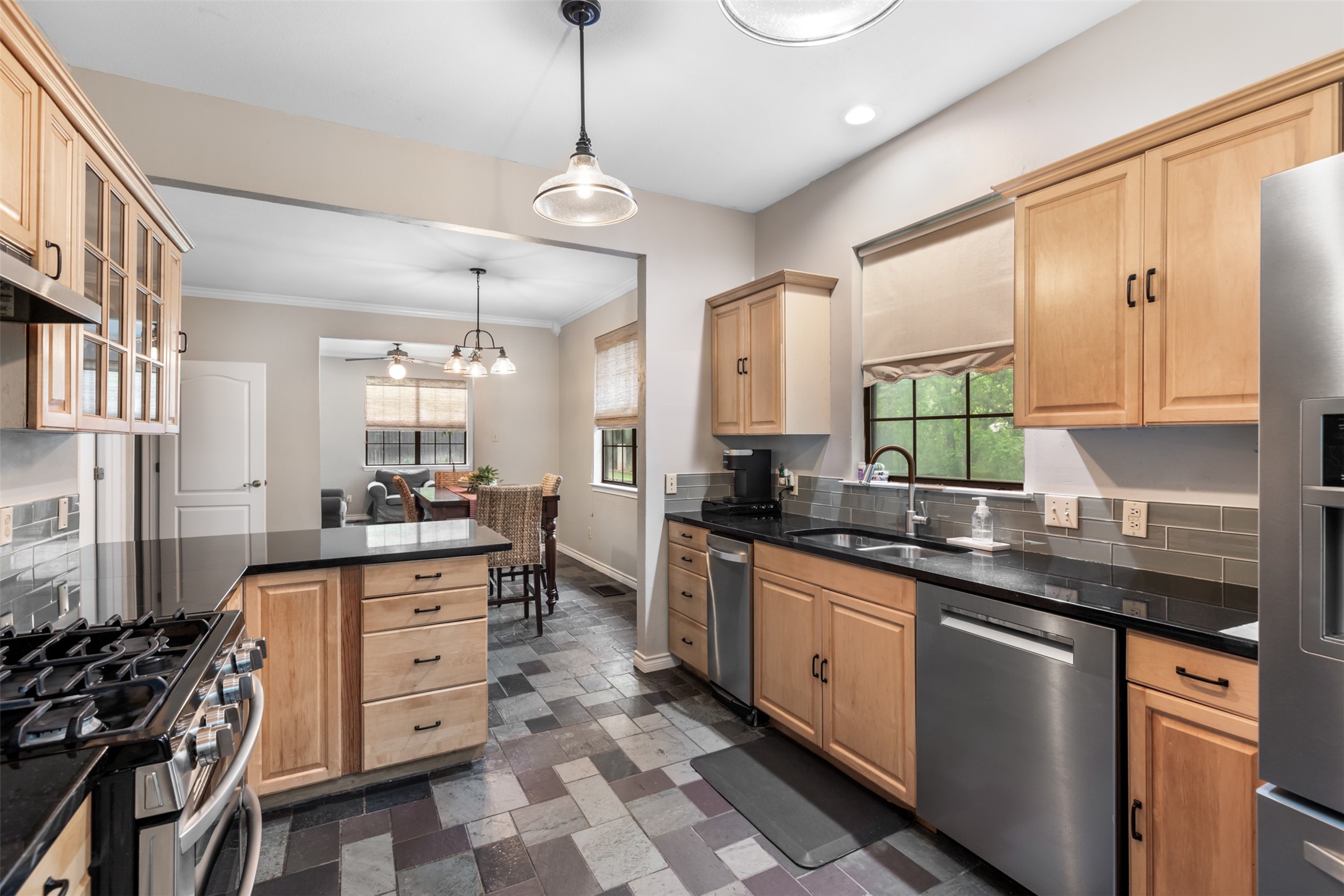 828 S Maurice Avenue, Denison, TX, 75020