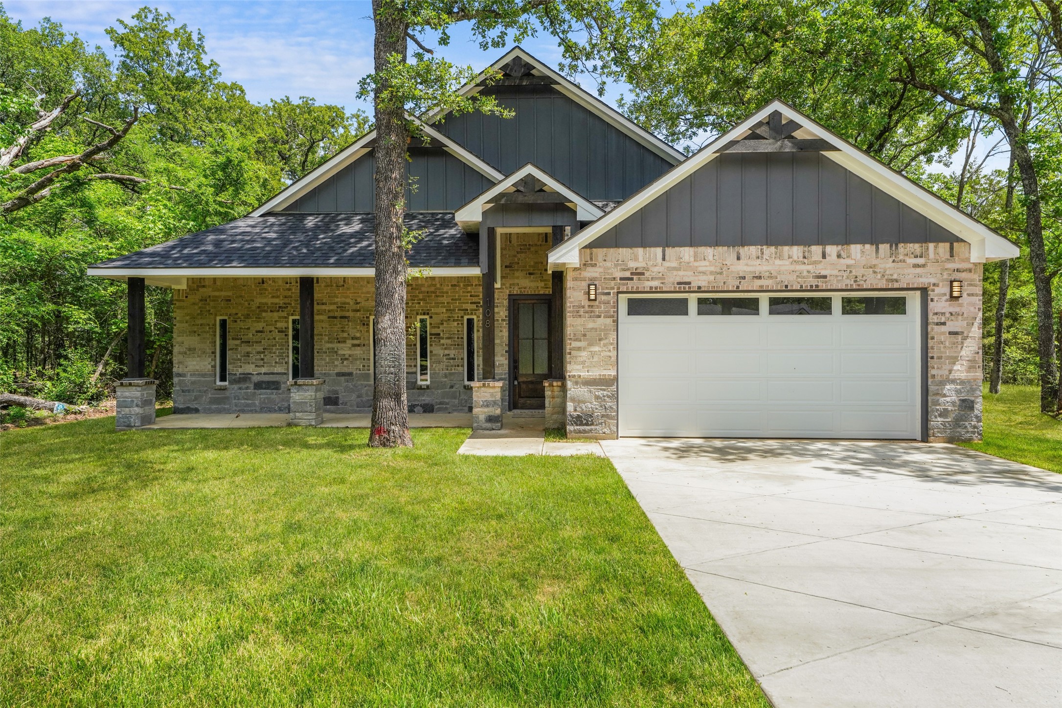 108 Parkside Drive, Trinidad, TX, 75163