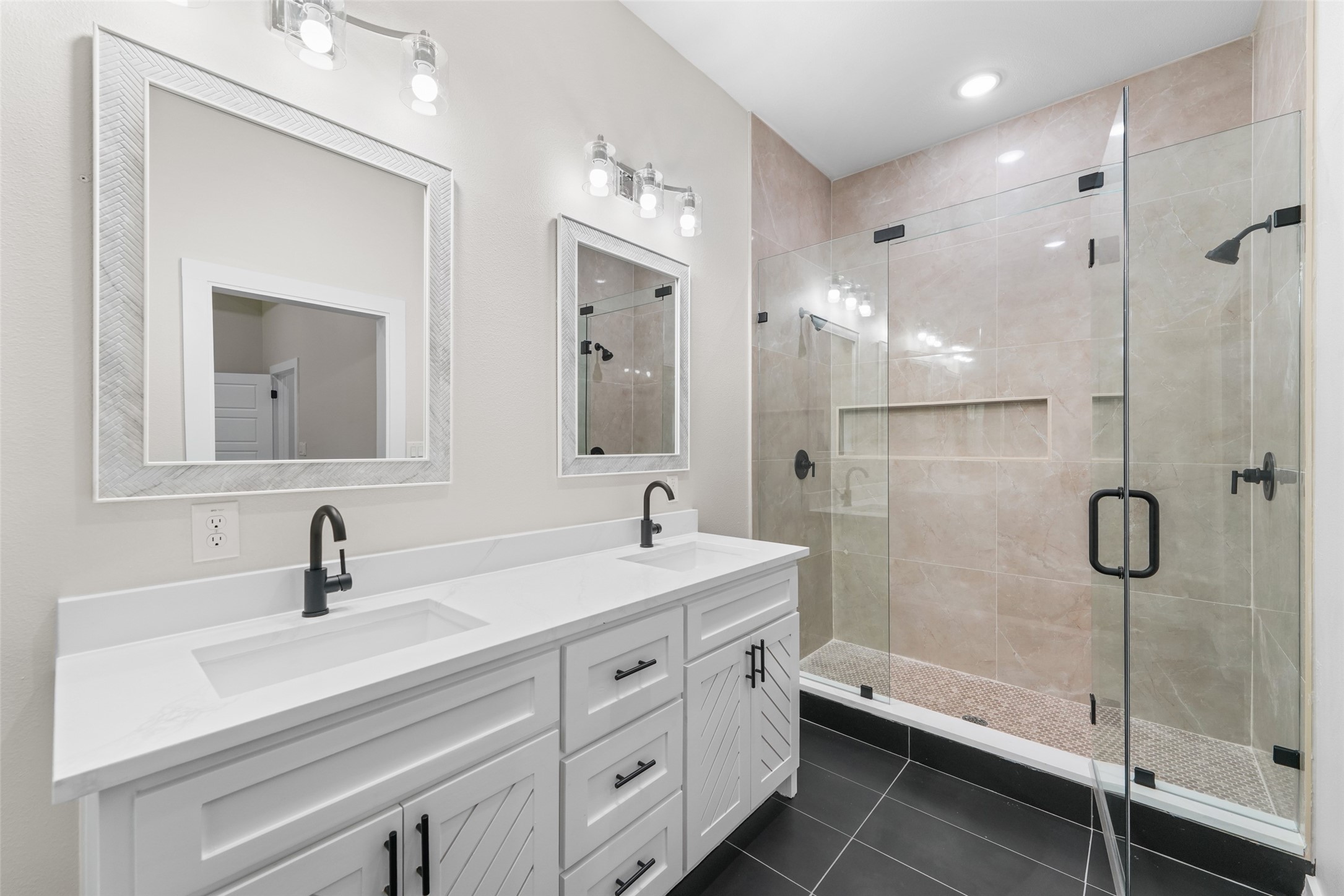 108 Parkside Drive, Trinidad, TX, 75163