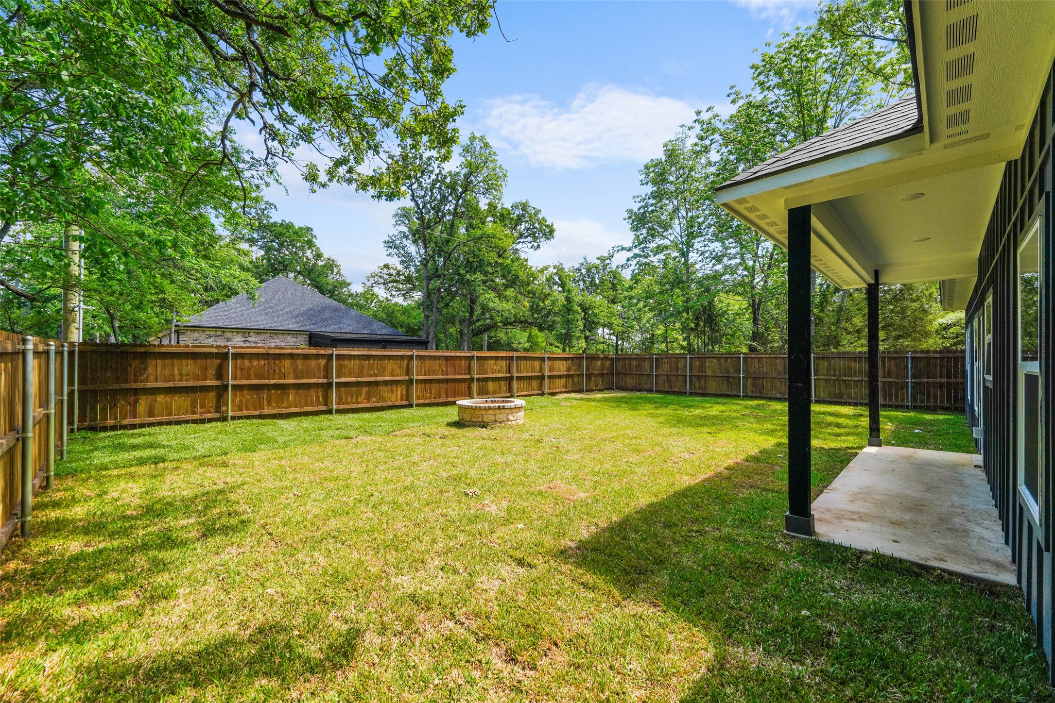108 Parkside Drive, Trinidad, TX, 75163