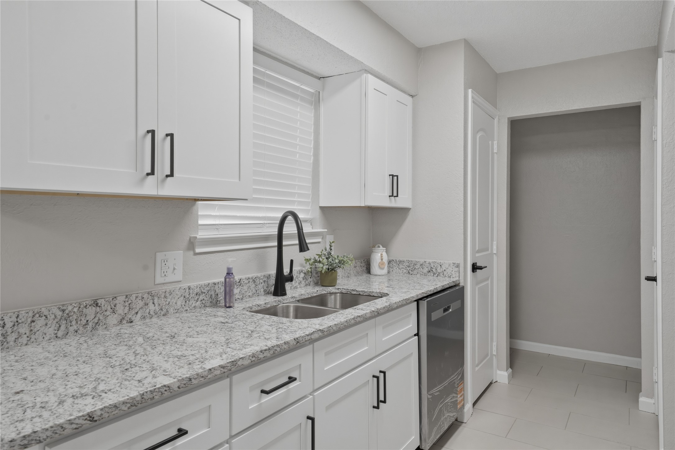 4723 Crest Drive, Arlington, TX, 76017