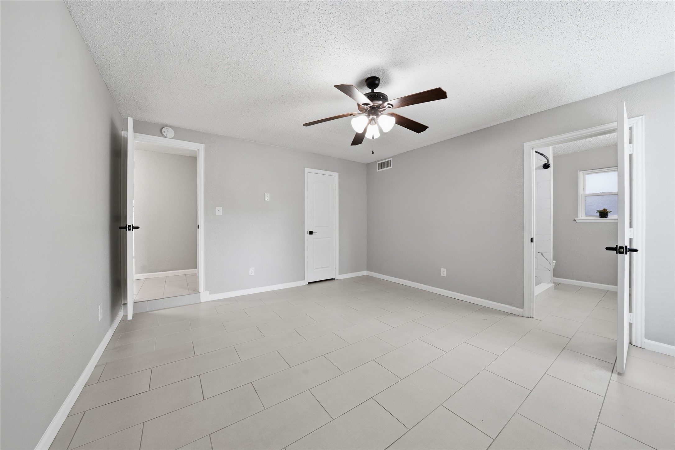 4723 Crest Drive, Arlington, TX, 76017