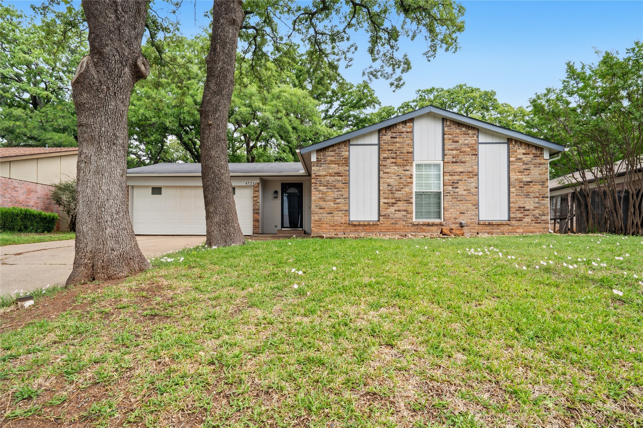 4723 Crest Drive, Arlington, TX, 76017