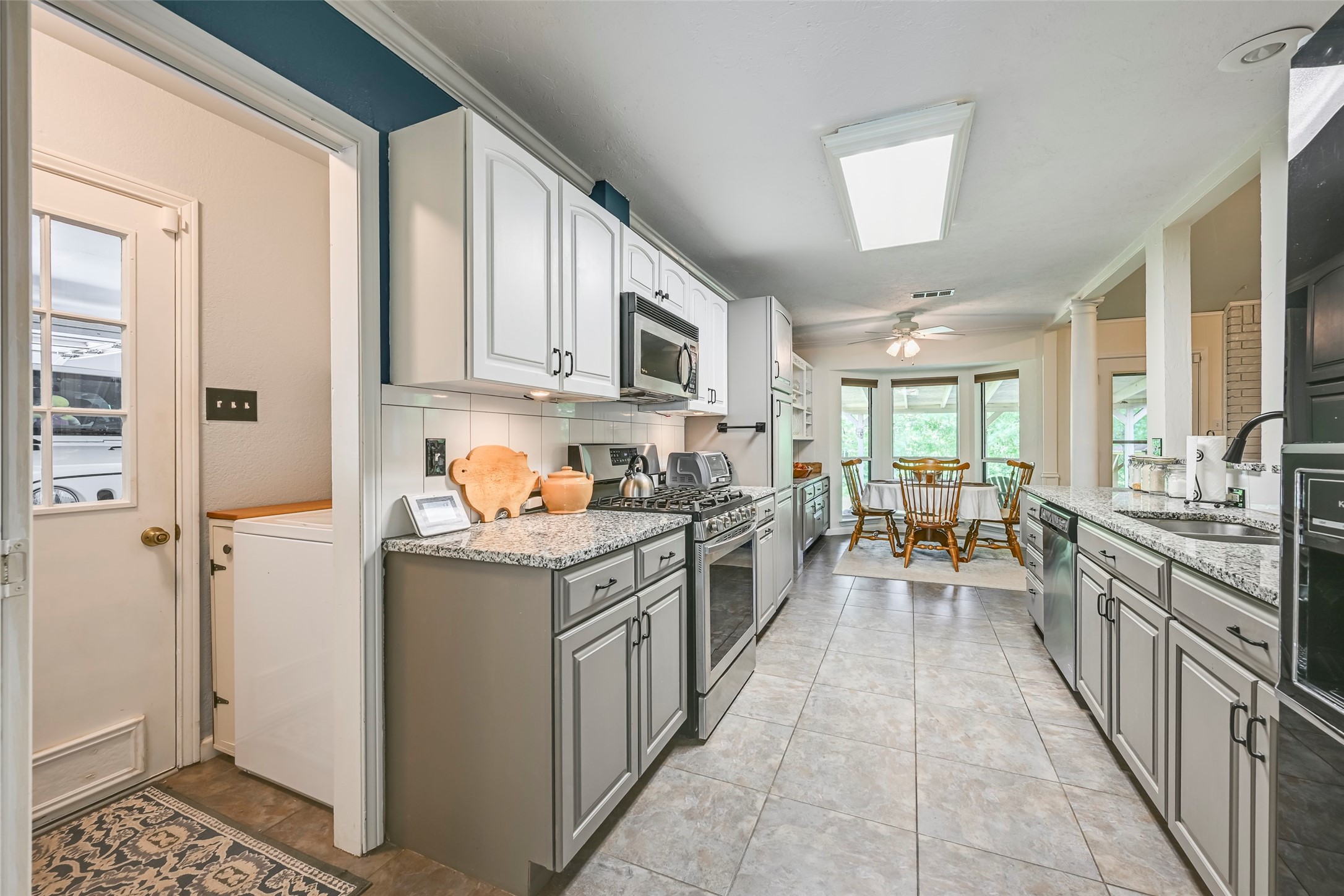 912 N Dove Road, Grapevine, TX, 76051