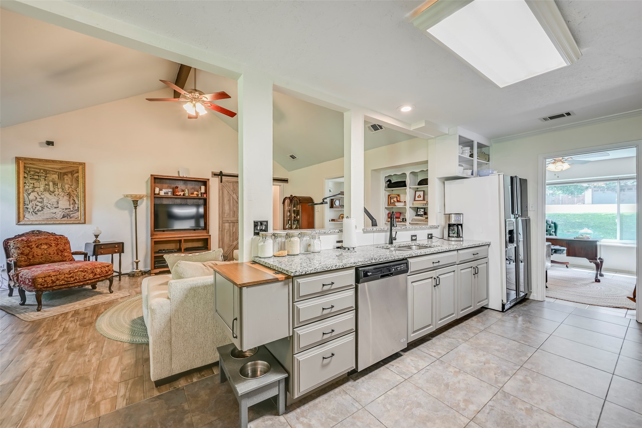 912 N Dove Road, Grapevine, TX, 76051