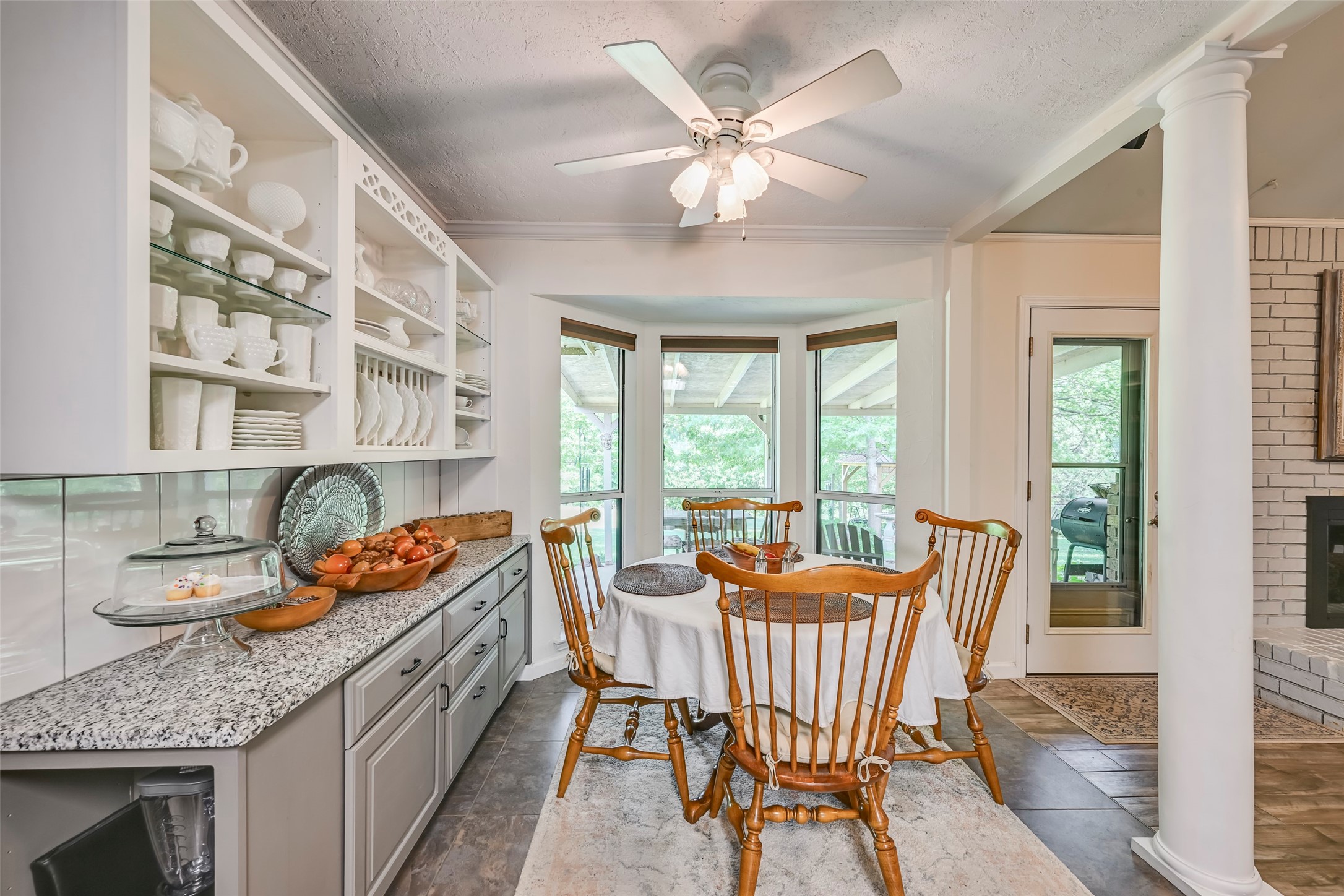 912 N Dove Road, Grapevine, TX, 76051