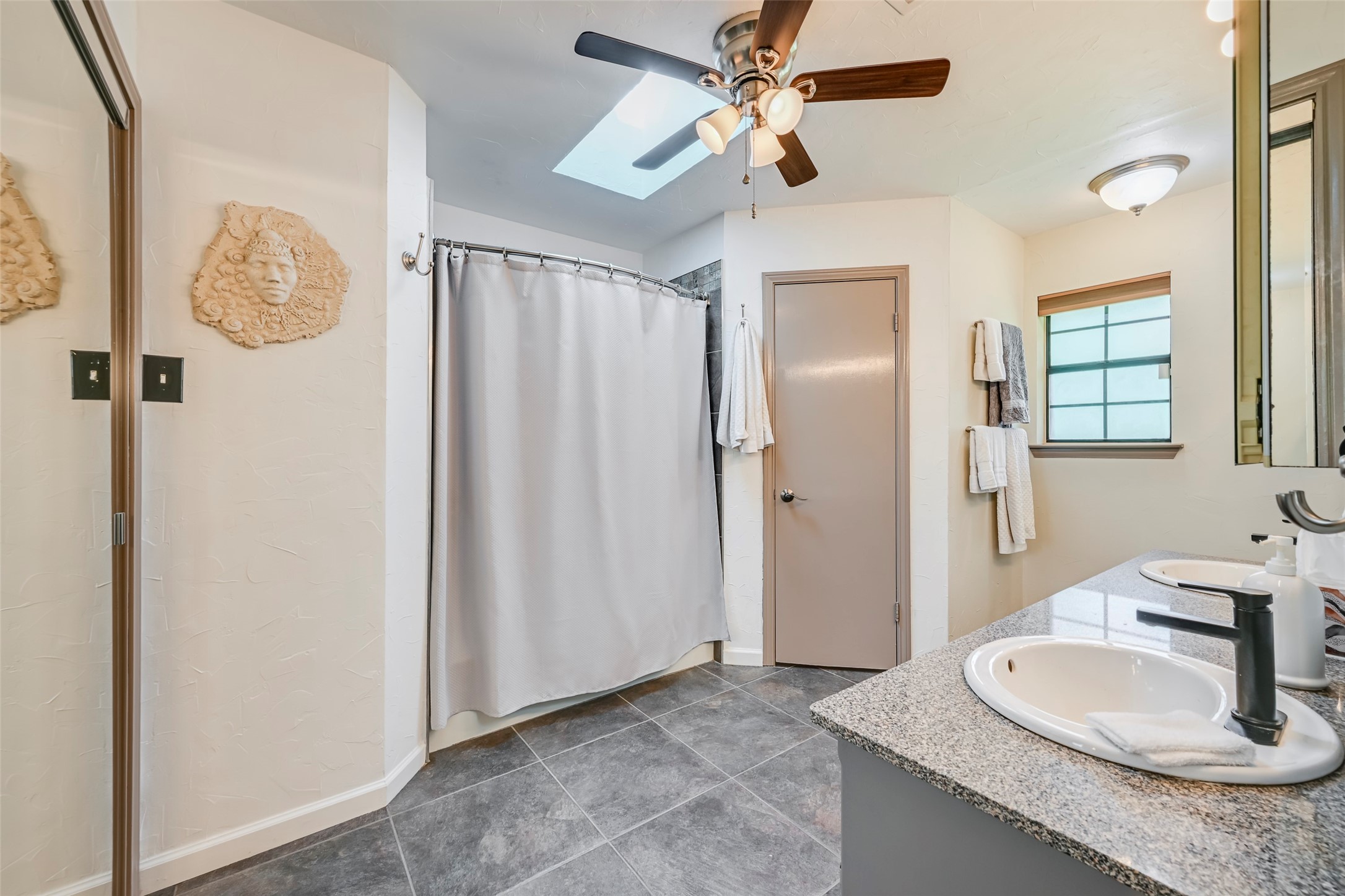 912 N Dove Road, Grapevine, TX, 76051