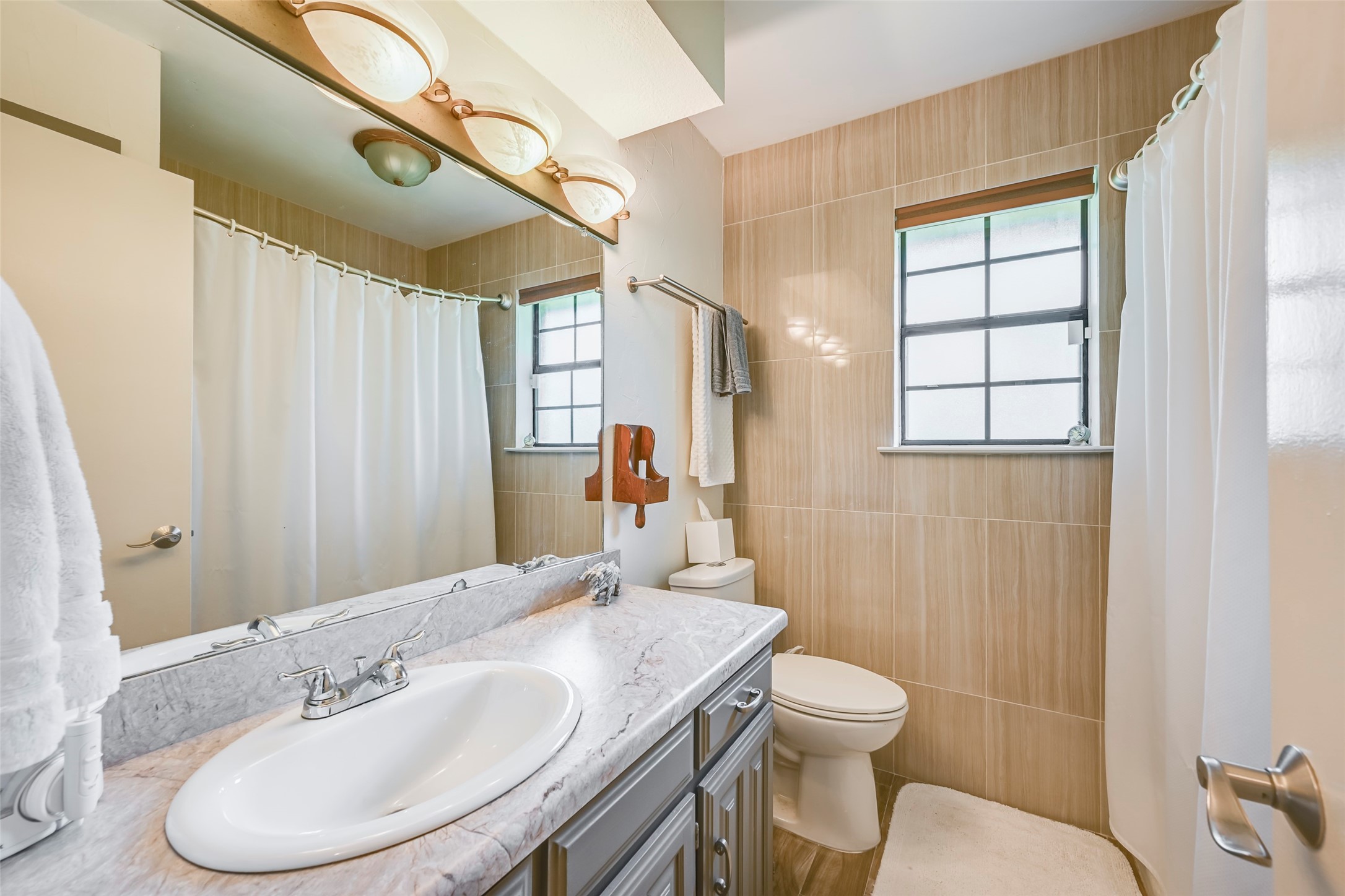 912 N Dove Road, Grapevine, TX, 76051