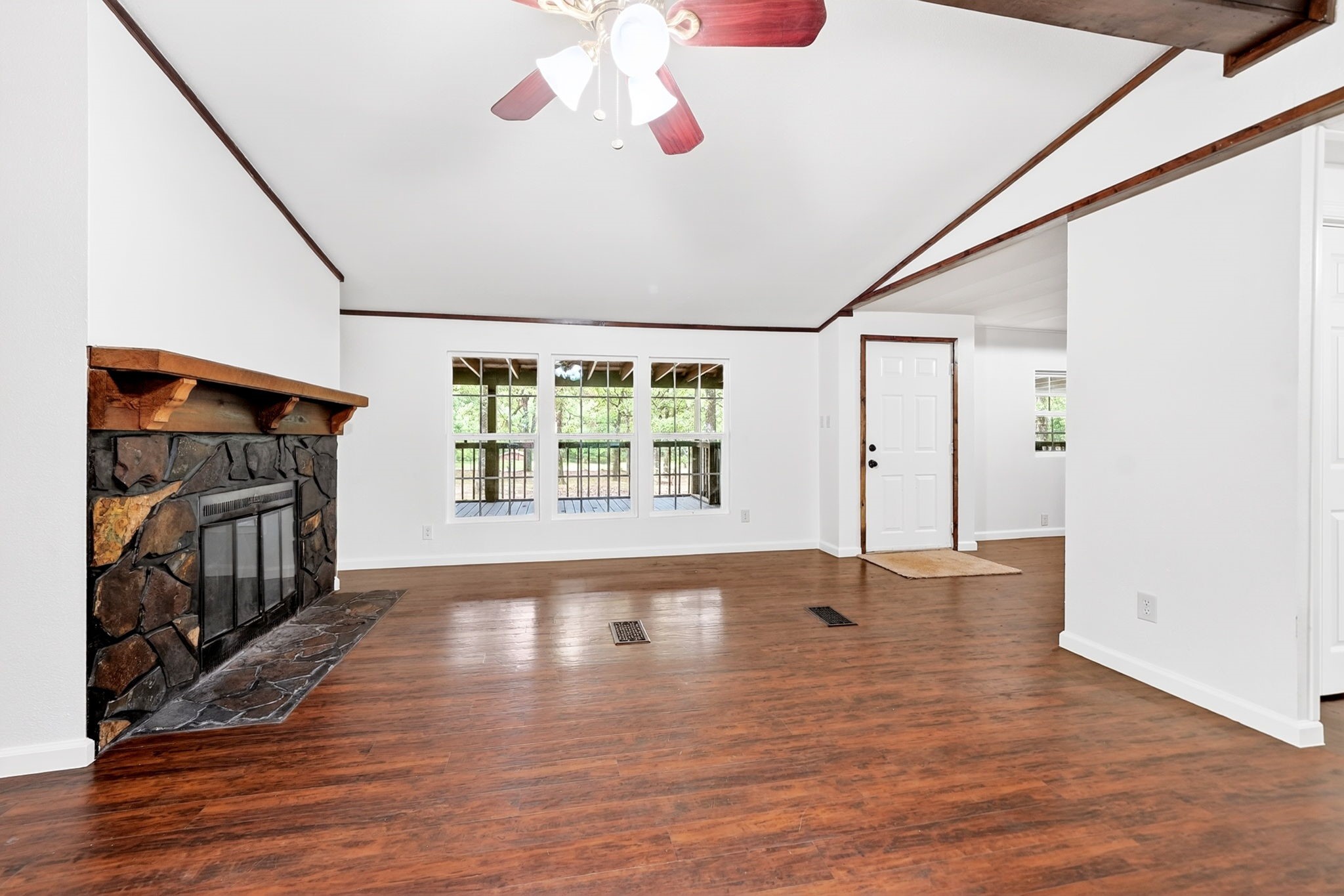 110 Summer Lane, Mabank, TX, 75156