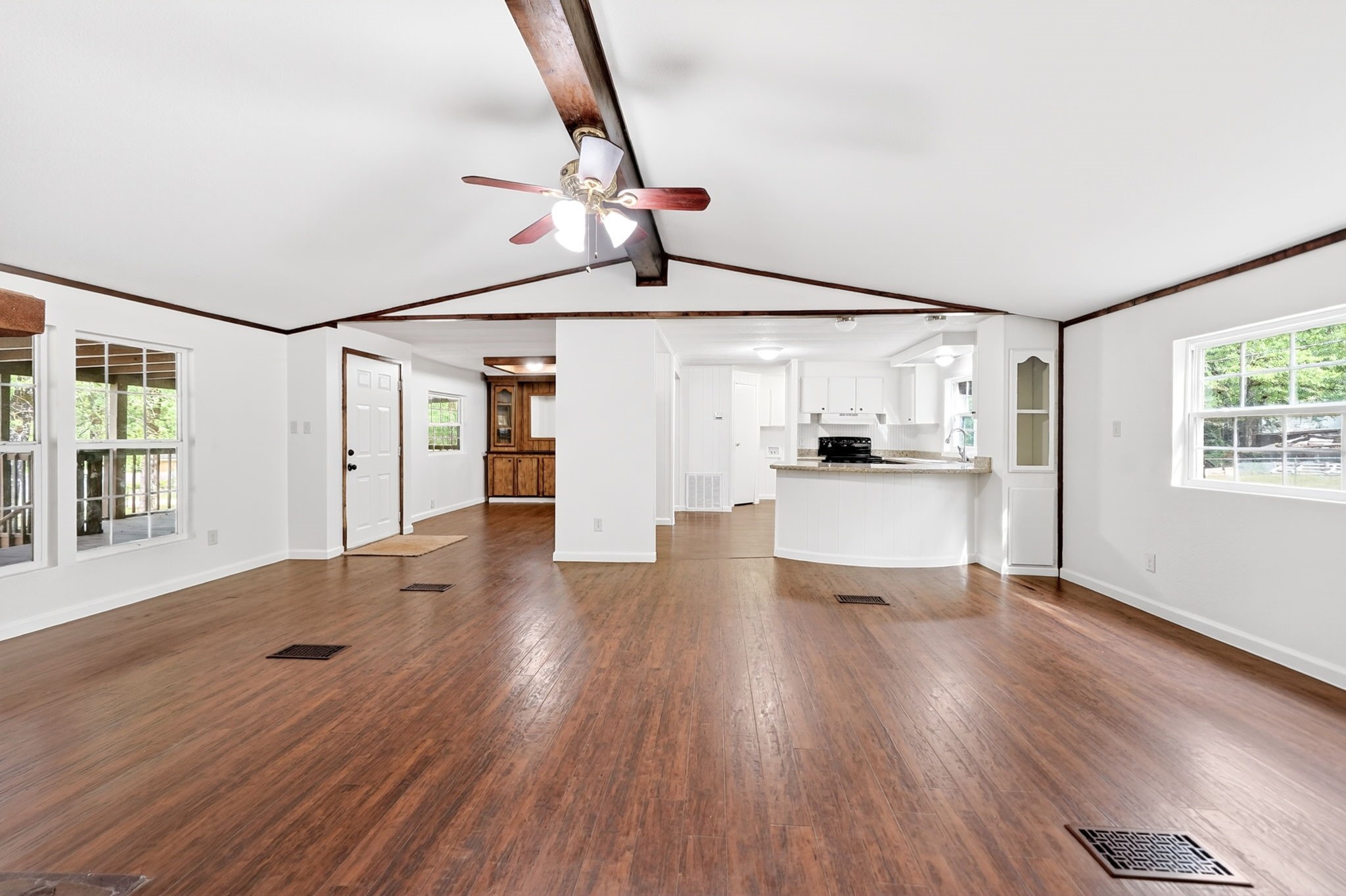 110 Summer Lane, Mabank, TX, 75156