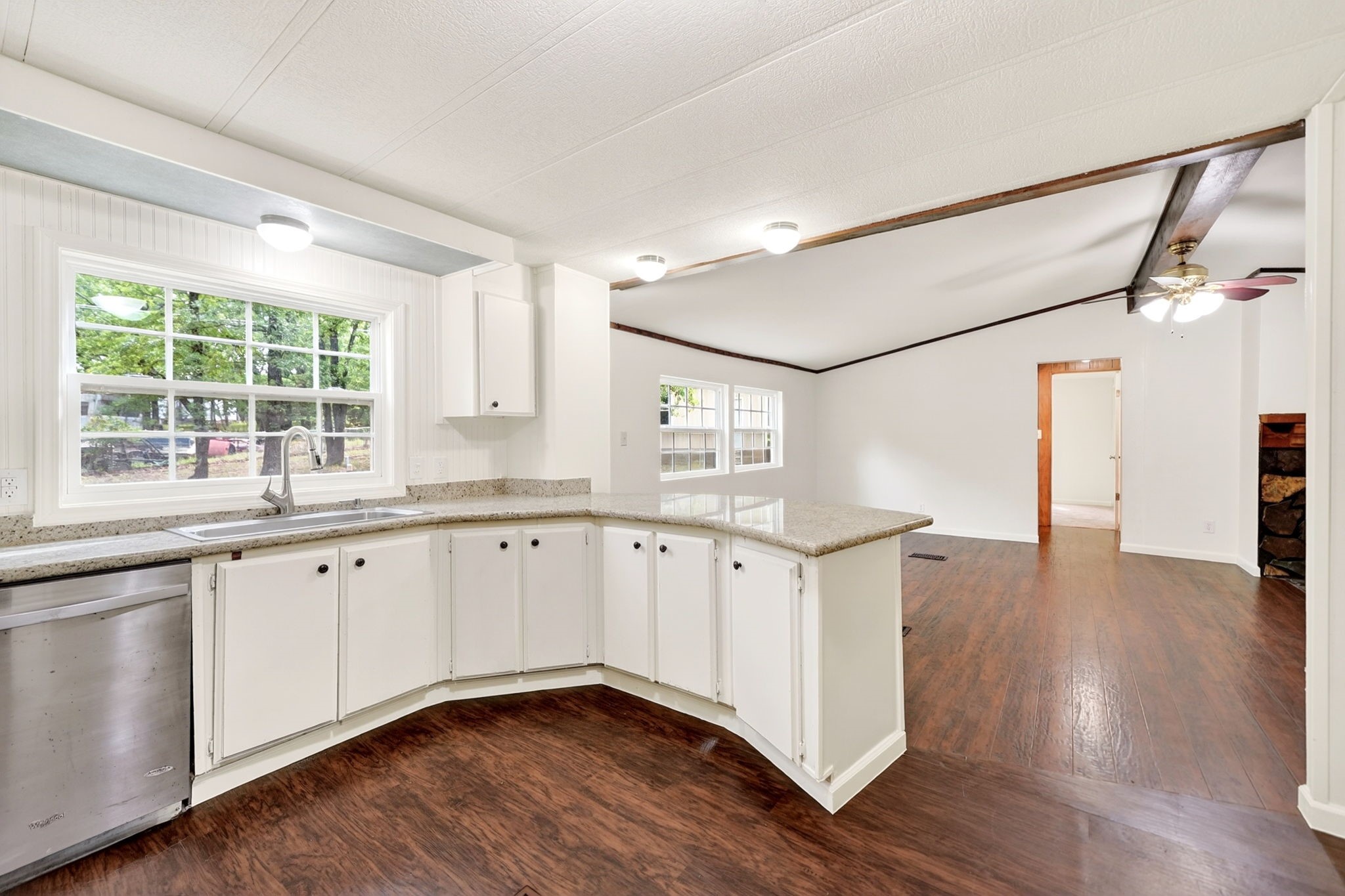 110 Summer Lane, Mabank, TX, 75156