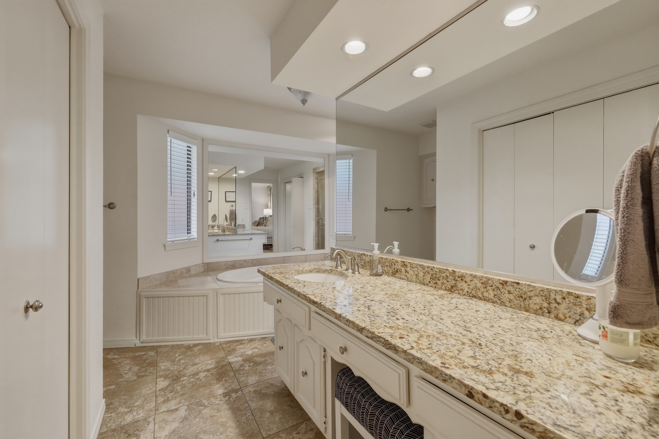 9510 Hill View Drive, Dallas, TX, 75231