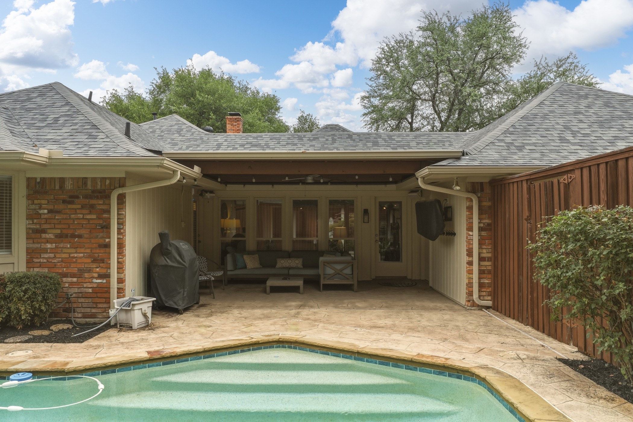9510 Hill View Drive, Dallas, TX, 75231
