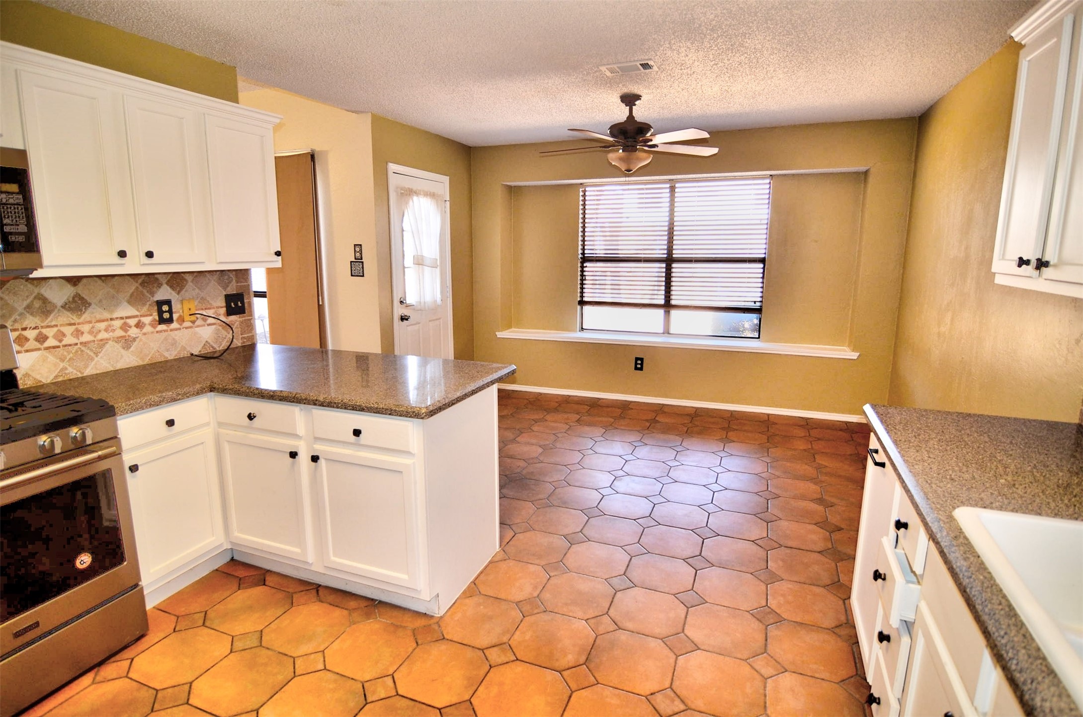 8205 Intrepid Lane, Rowlett, TX, 75089