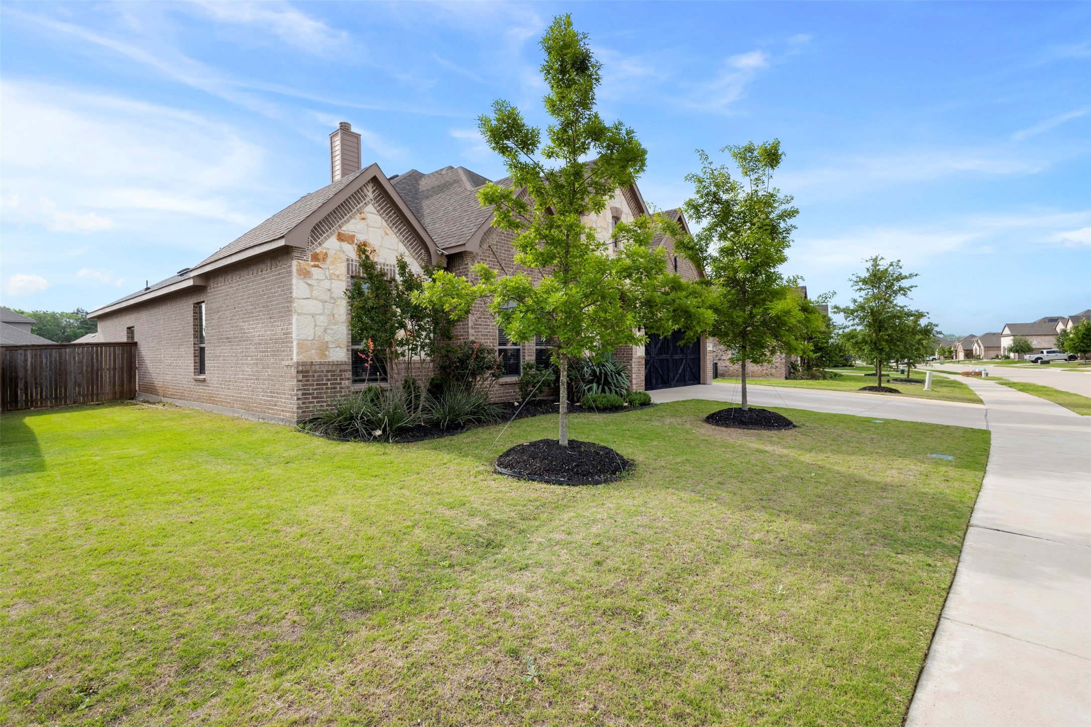 806 Summer Grove Drive, Midlothian, TX, 76065