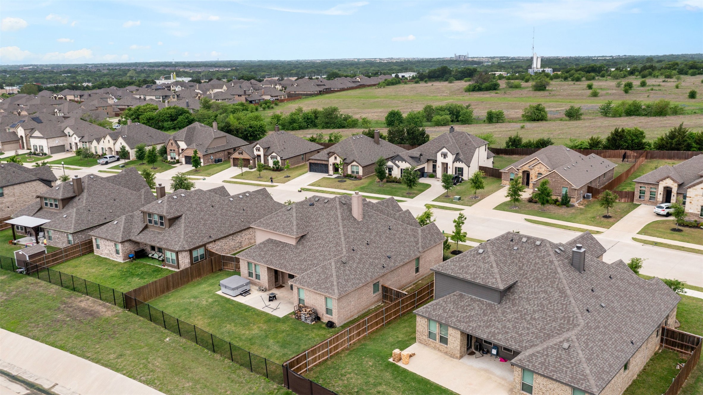806 Summer Grove Drive, Midlothian, TX, 76065