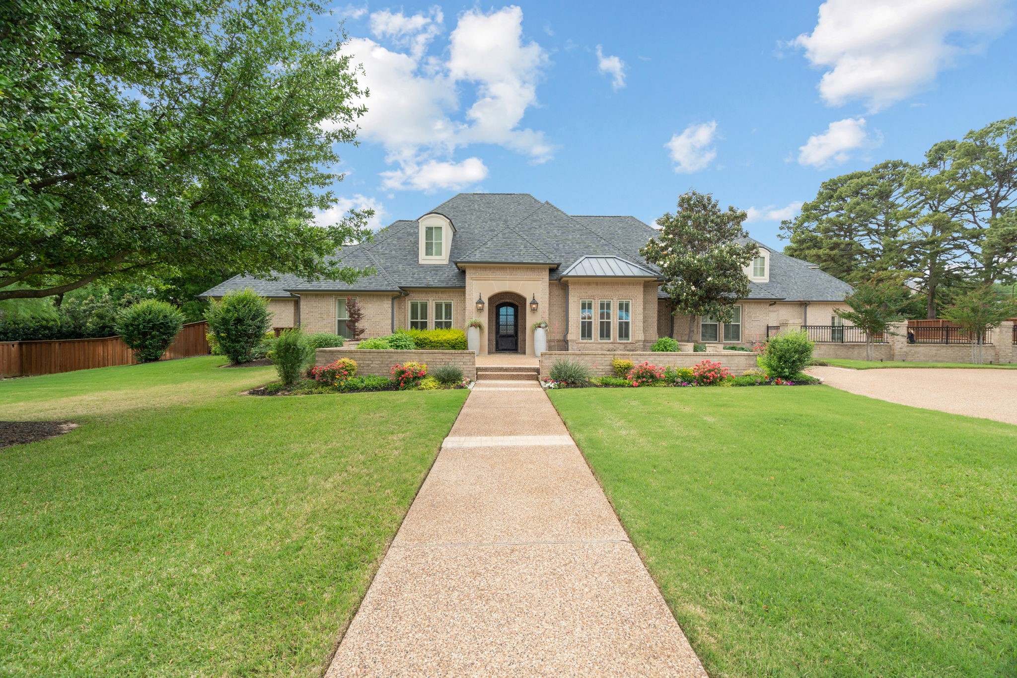 Property photo 01 of 4712 Manning Drive, Colleyville, TX 76034 | MLS #21242018
