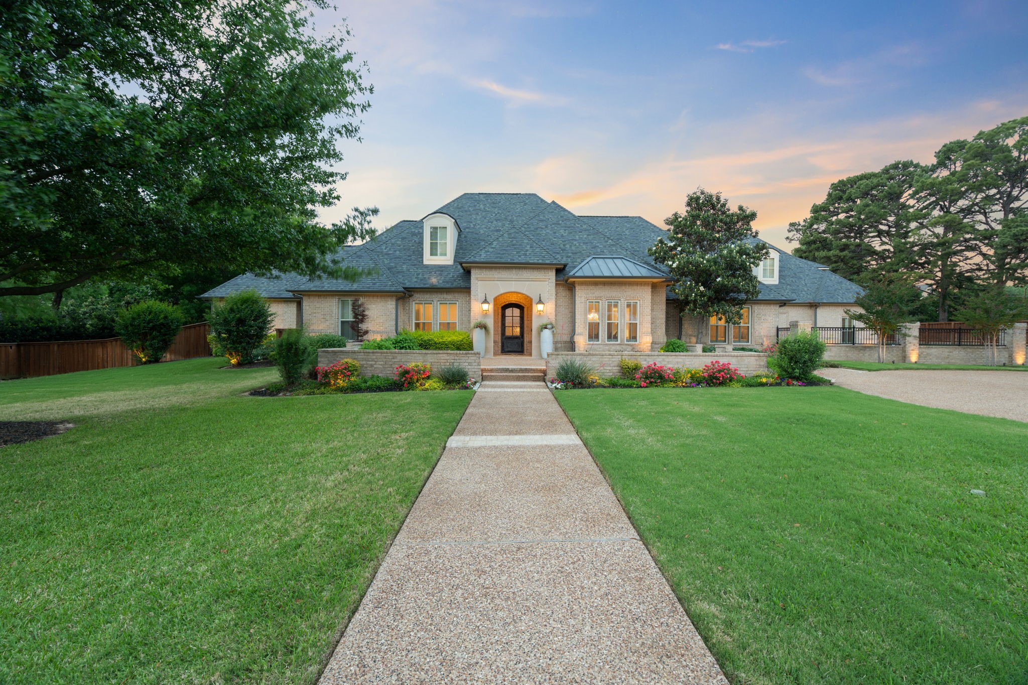 Property photo 02 of 4712 Manning Drive, Colleyville, TX 76034 | MLS #21242018