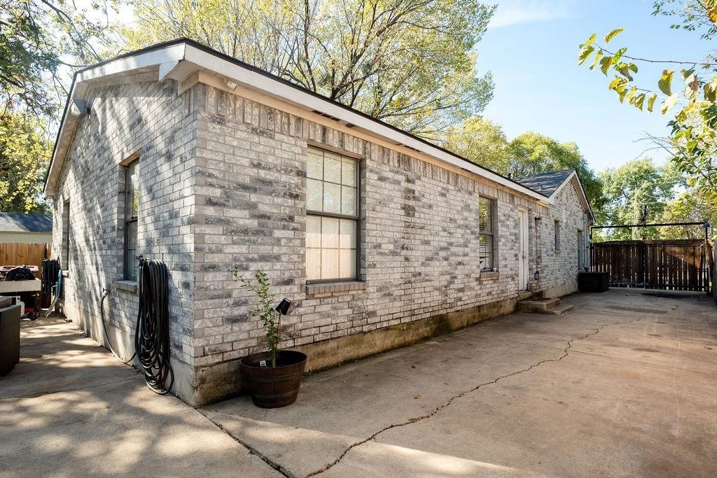 1114 Alexander Street, Irving, TX, 75061