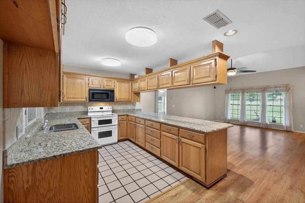 4609 Slayton Road, Cleburne, TX, 76031