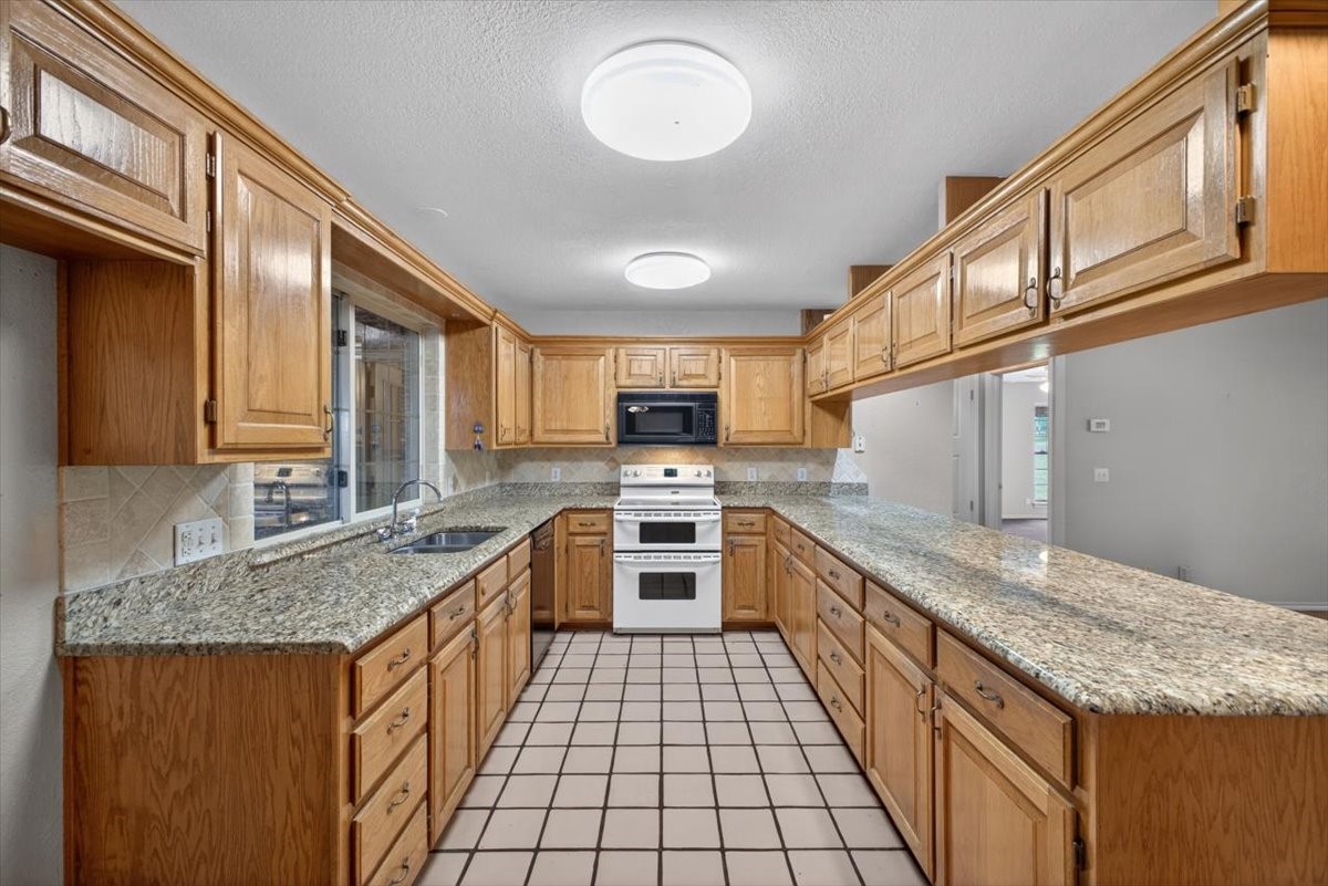 4609 Slayton Road, Cleburne, TX, 76031