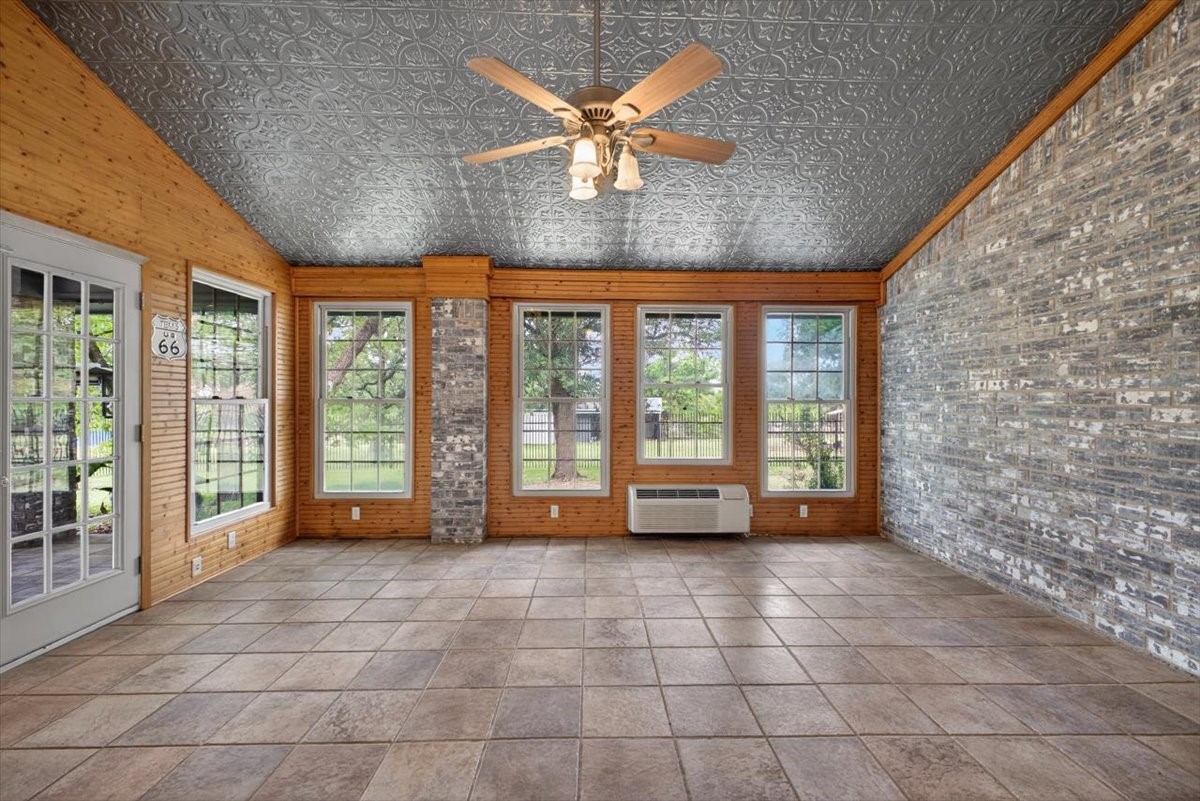4609 Slayton Road, Cleburne, TX, 76031