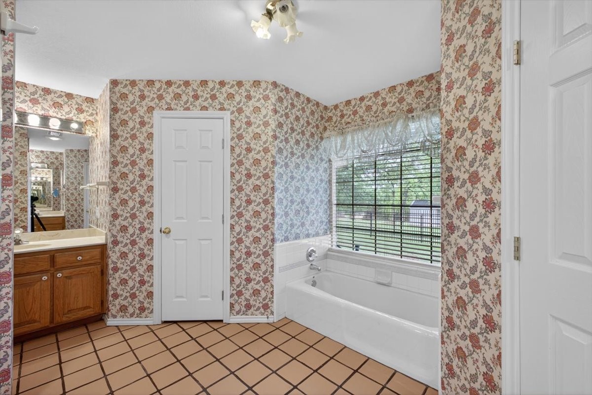 4609 Slayton Road, Cleburne, TX, 76031