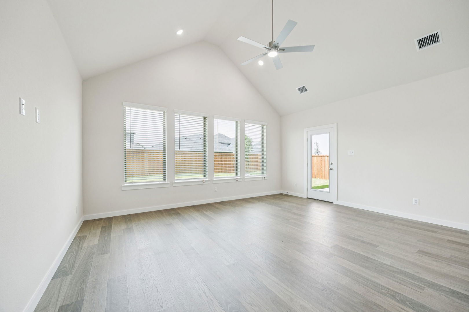 689 Moonlight Place, Lavon, TX, 75166