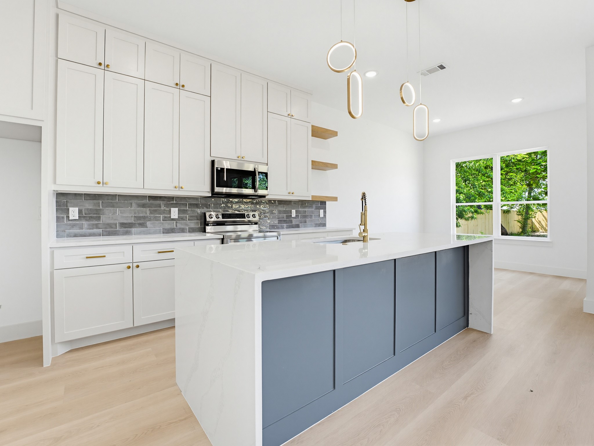 7727 Brownsville Avenue, Dallas, TX, 75216