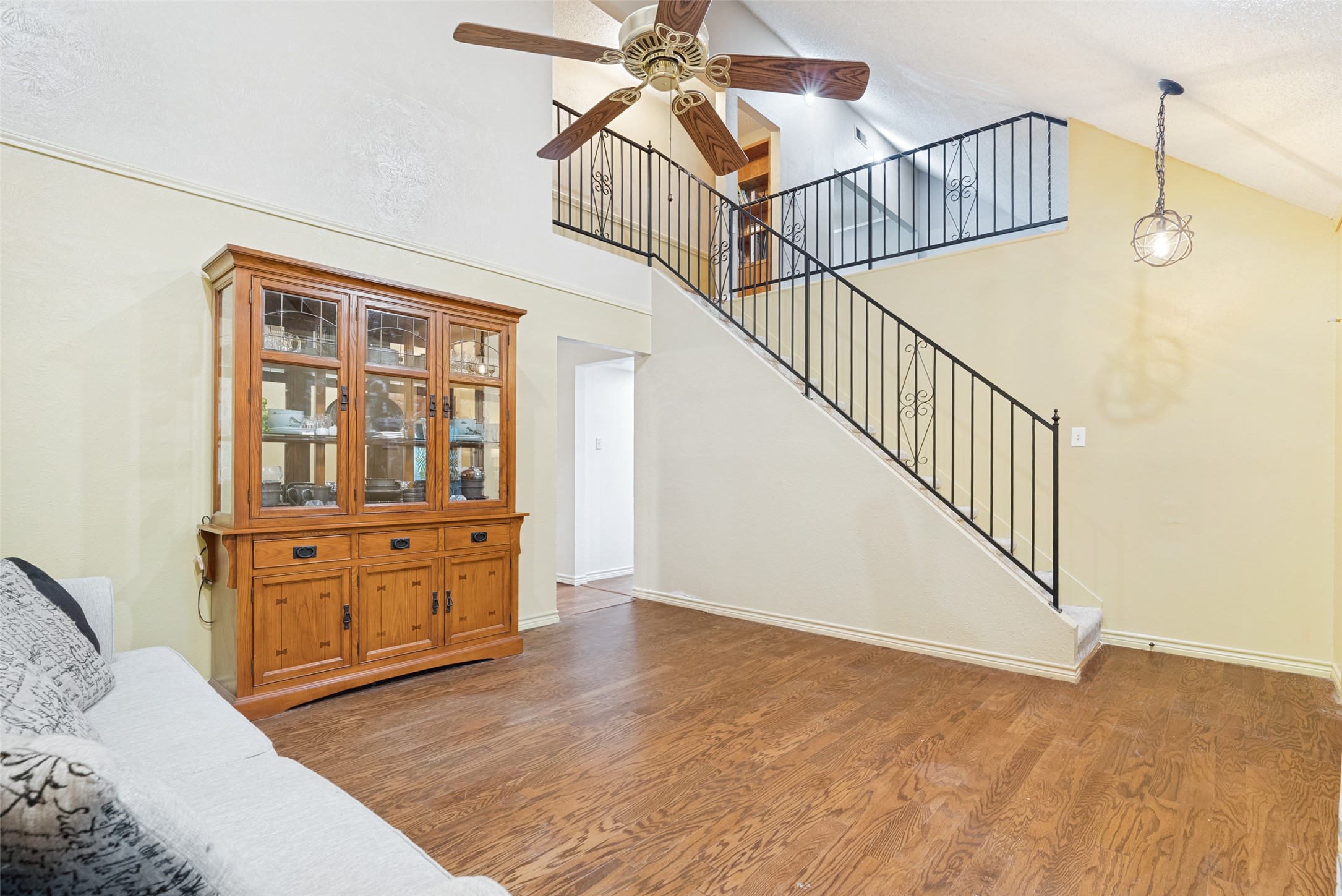 2009 Thousand Oaks Drive, Burleson, TX, 76028