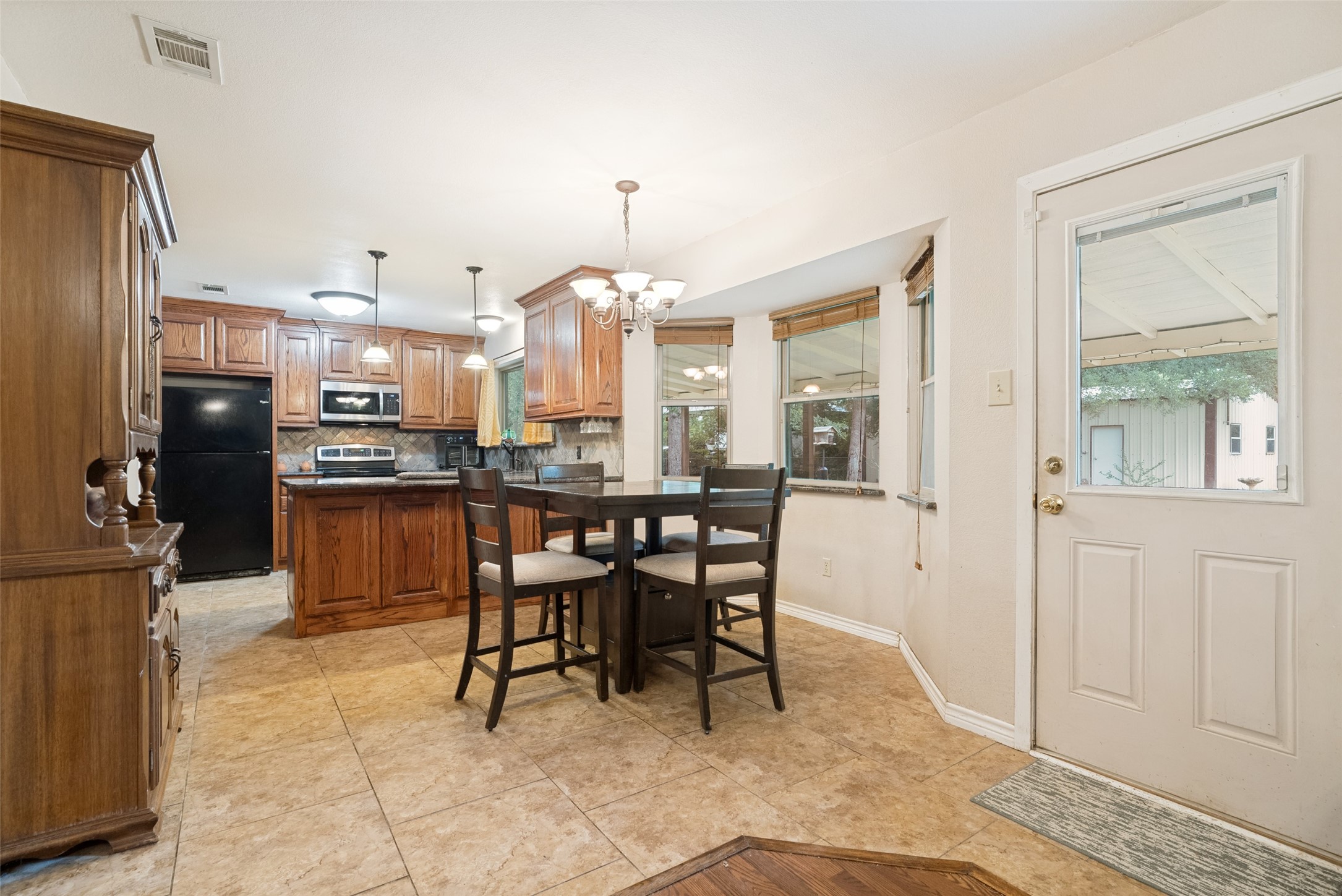 2009 Thousand Oaks Drive, Burleson, TX, 76028