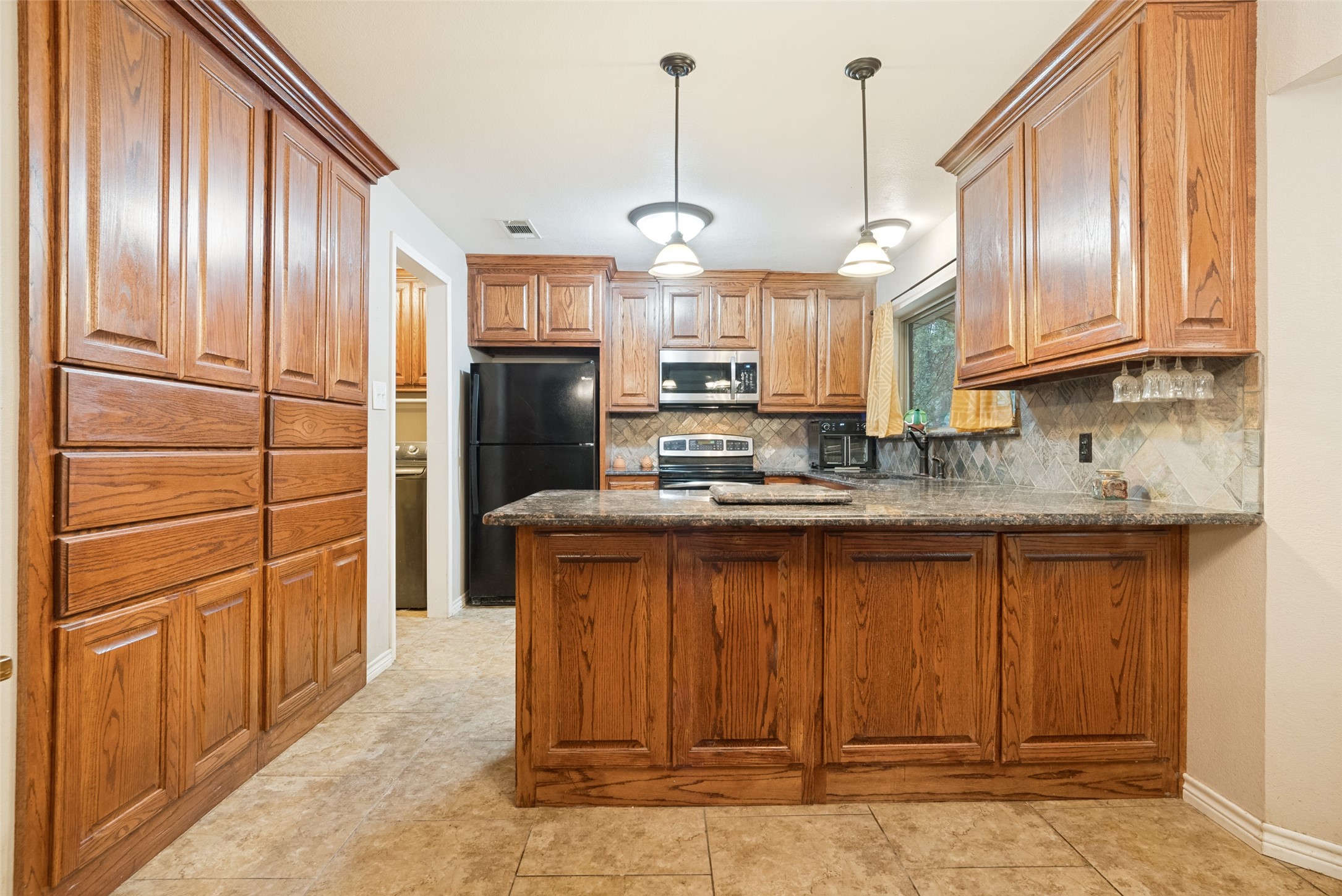 2009 Thousand Oaks Drive, Burleson, TX, 76028