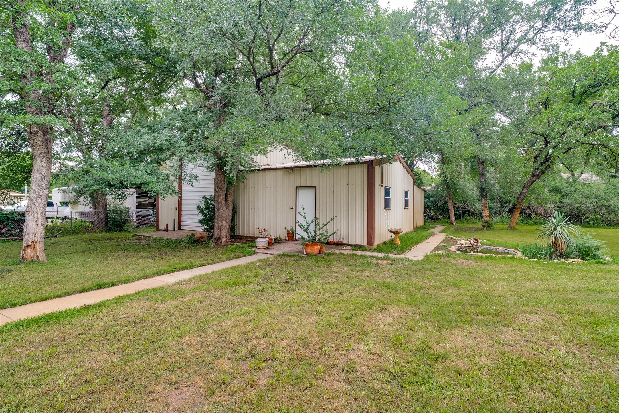 2009 Thousand Oaks Drive, Burleson, TX, 76028