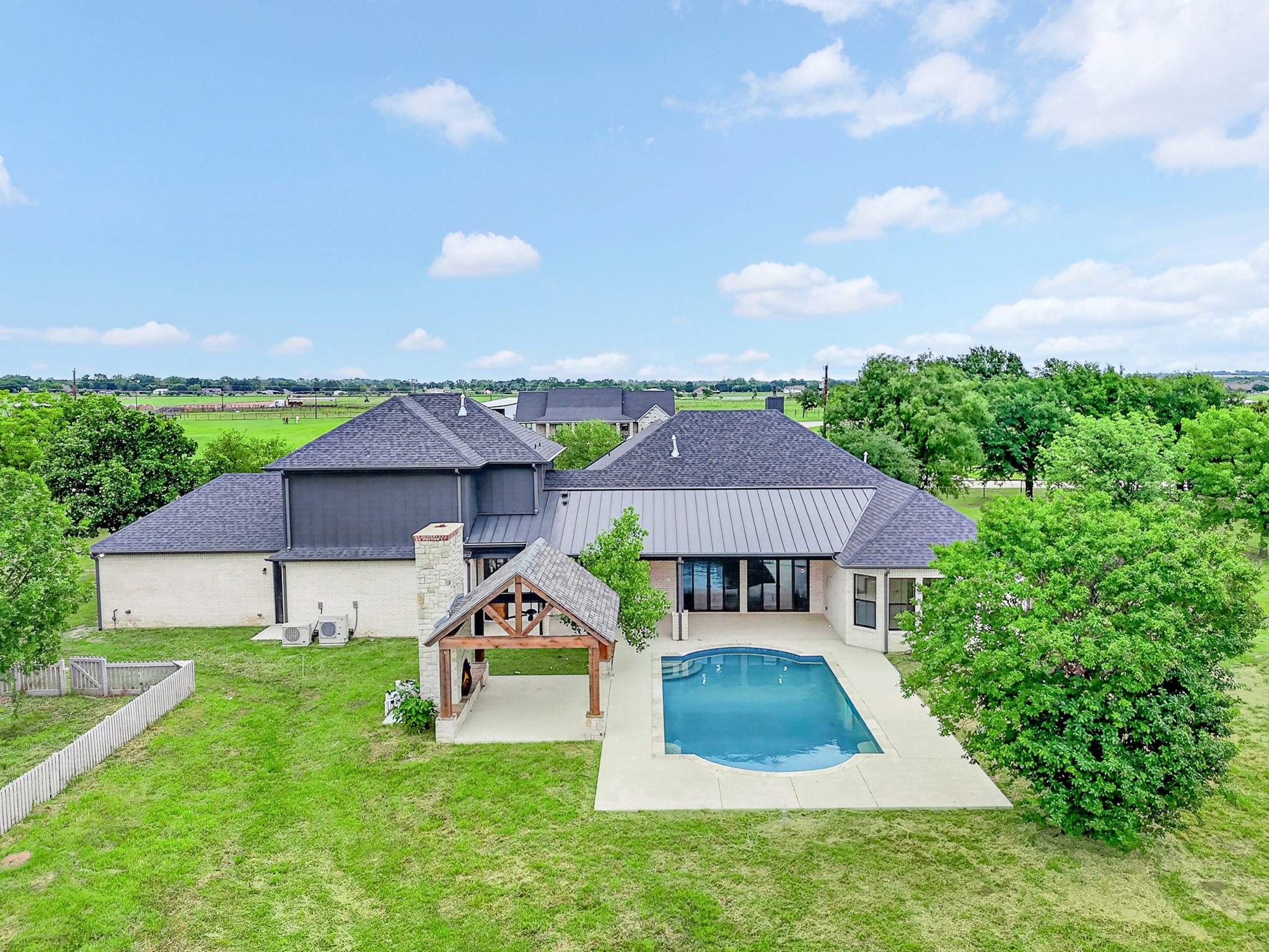 10373 Bobbie Lane, Pilot Point, TX, 76258