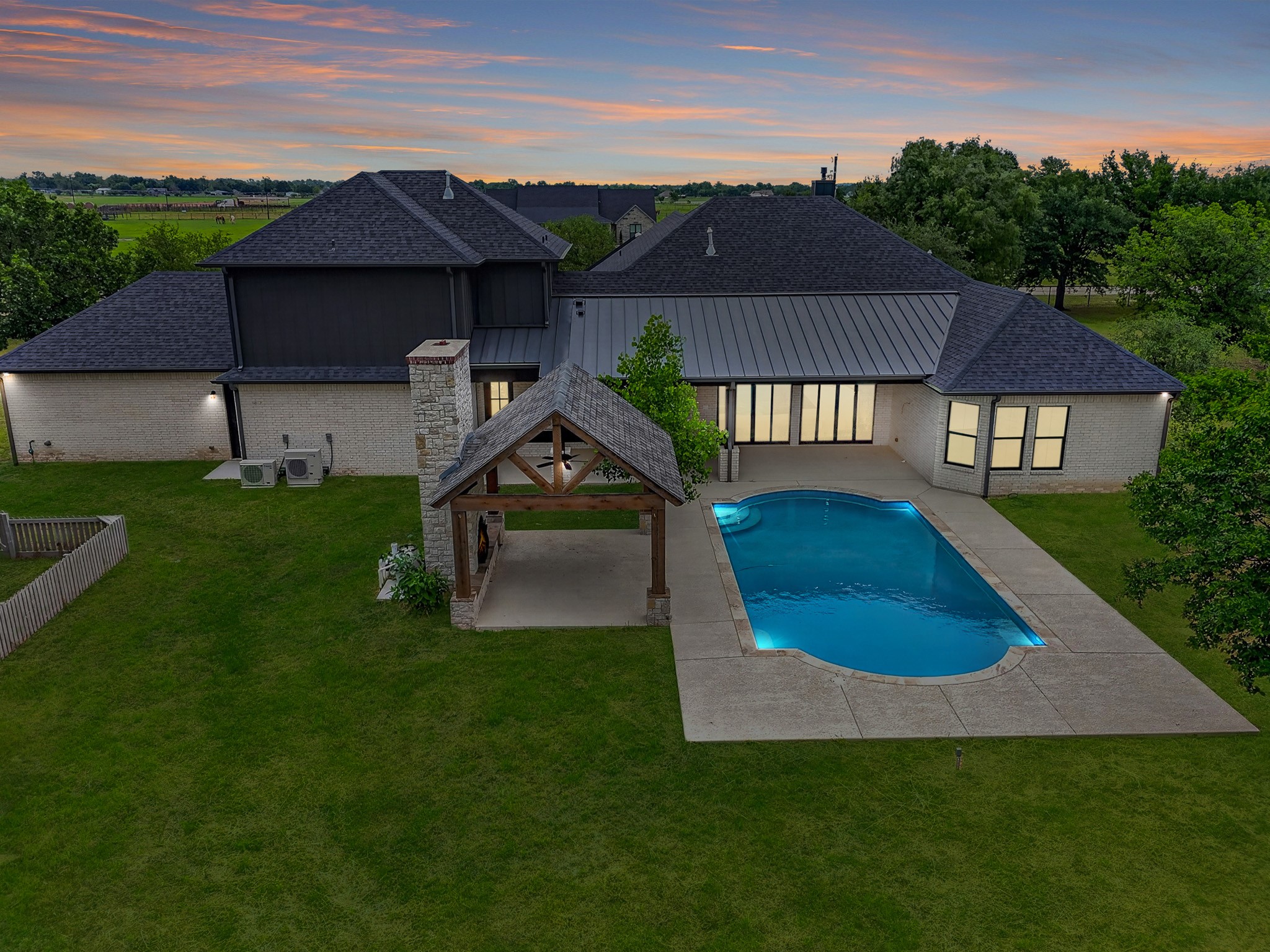 10373 Bobbie Lane, Pilot Point, TX, 76258