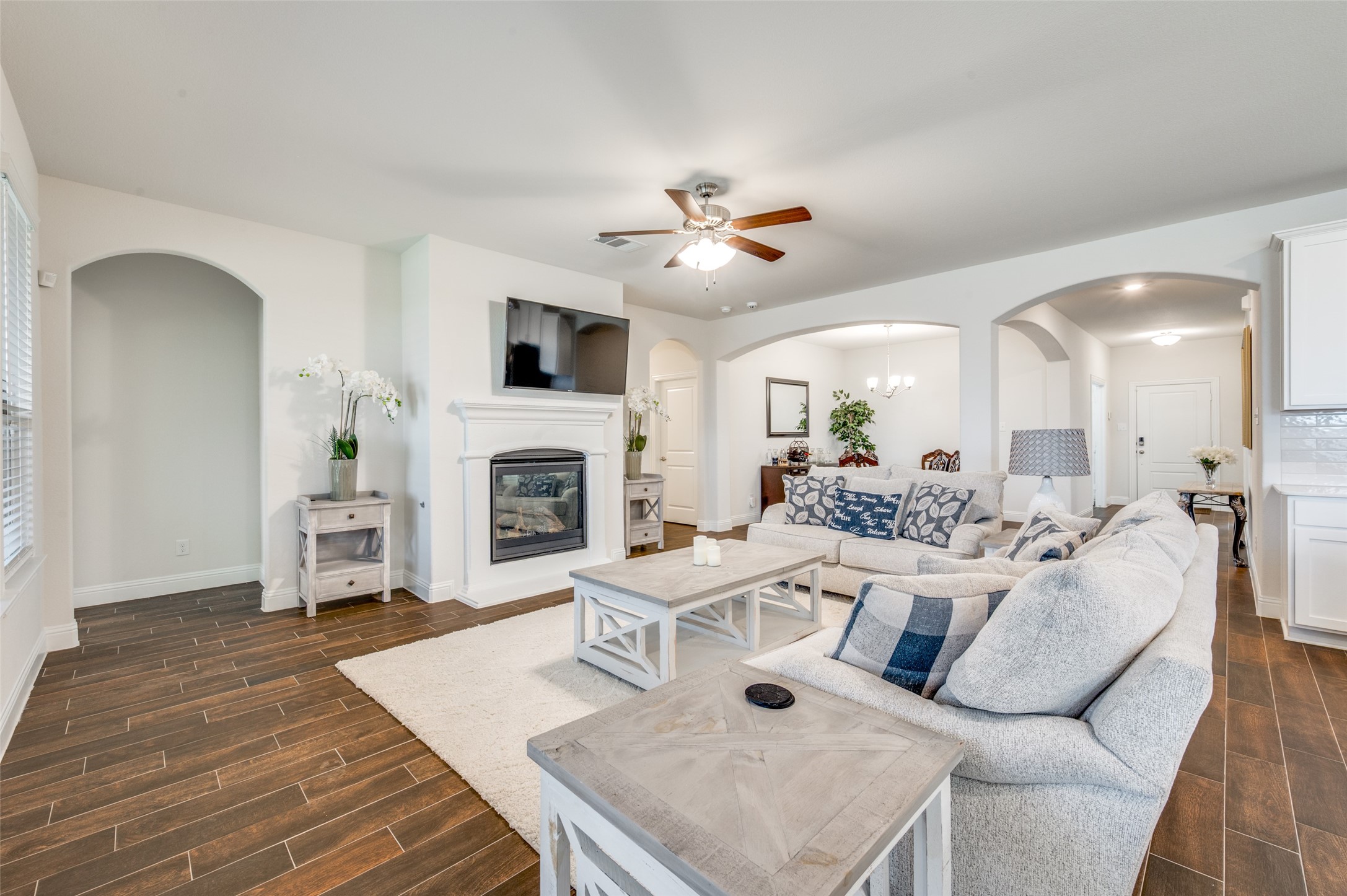 10509 Table Bluff Street, Aubrey, TX, 76227
