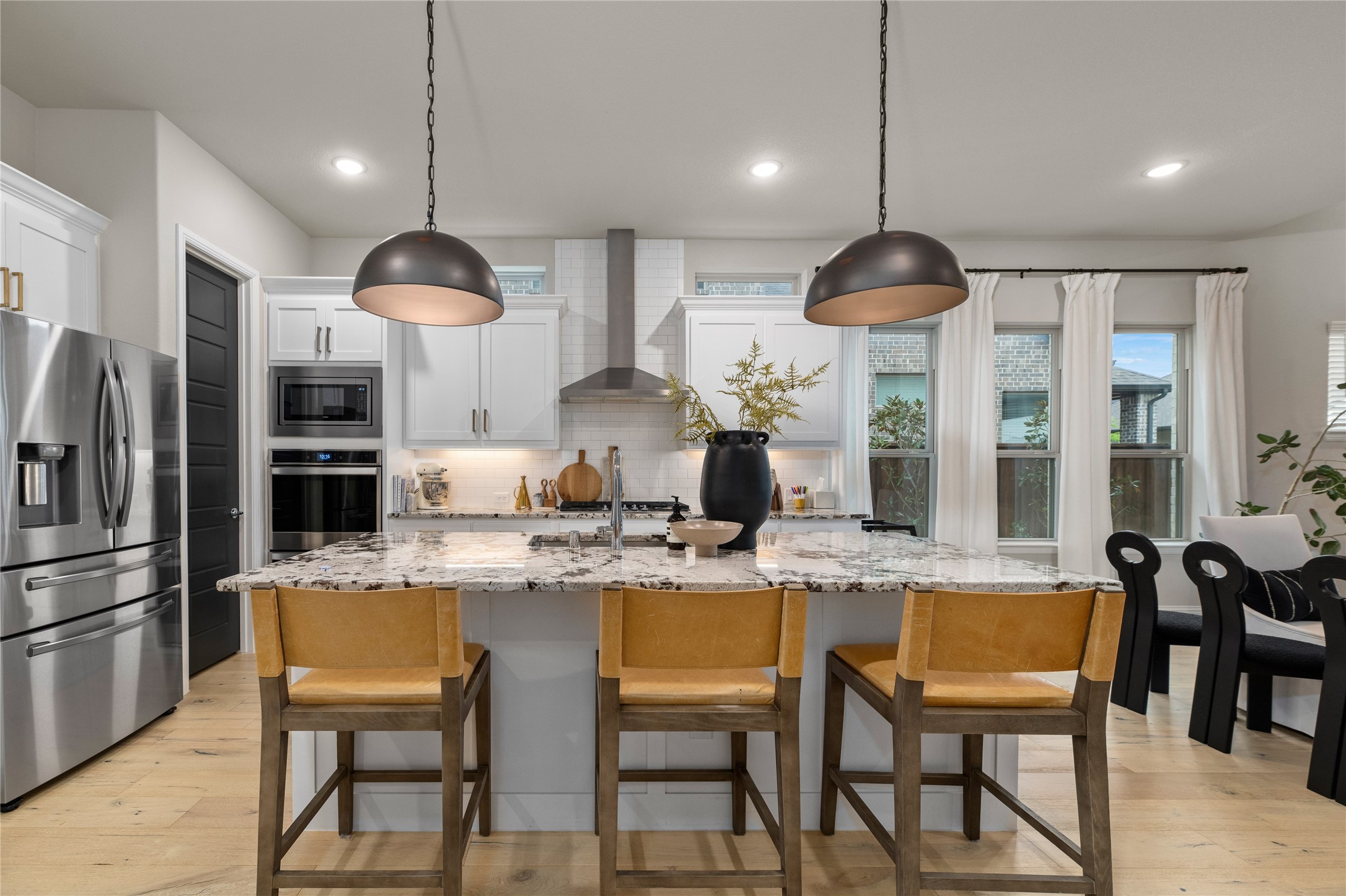Property photo 01 of 2262 Poppyvine Road, Frisco, TX 75033 | MLS #21243628
