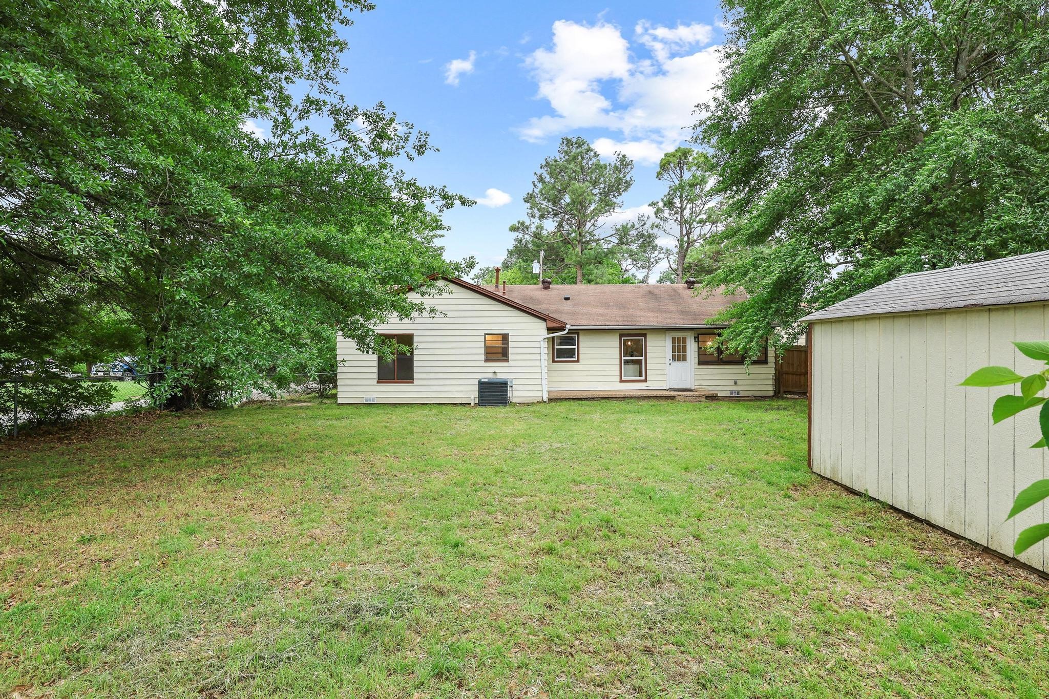 2401 Sunset Street, Denison, TX, 75020