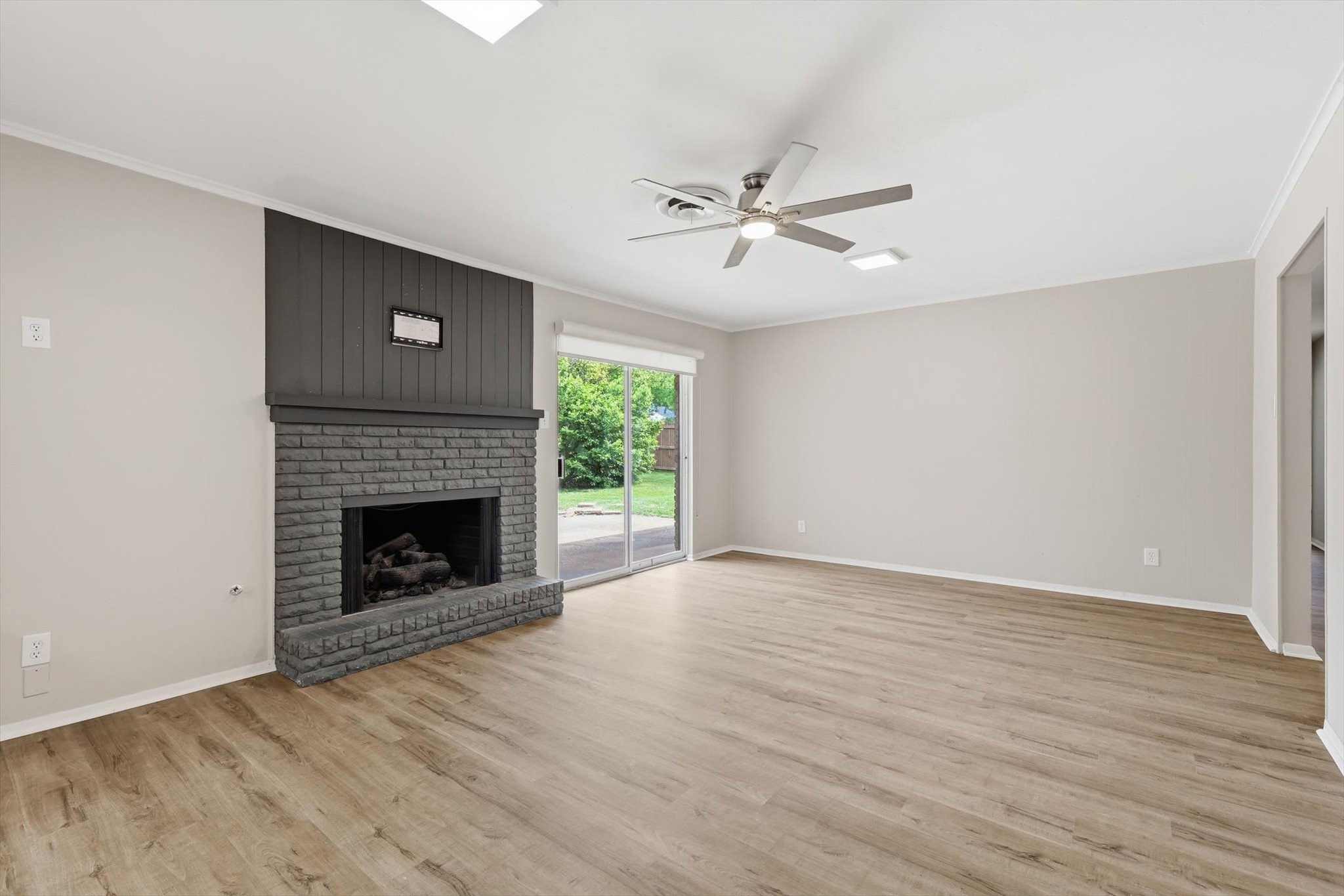 713 Waggoner Drive, Arlington, TX, 76013