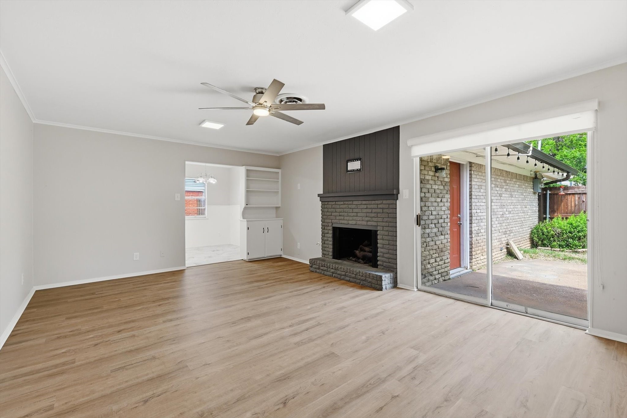 713 Waggoner Drive, Arlington, TX, 76013