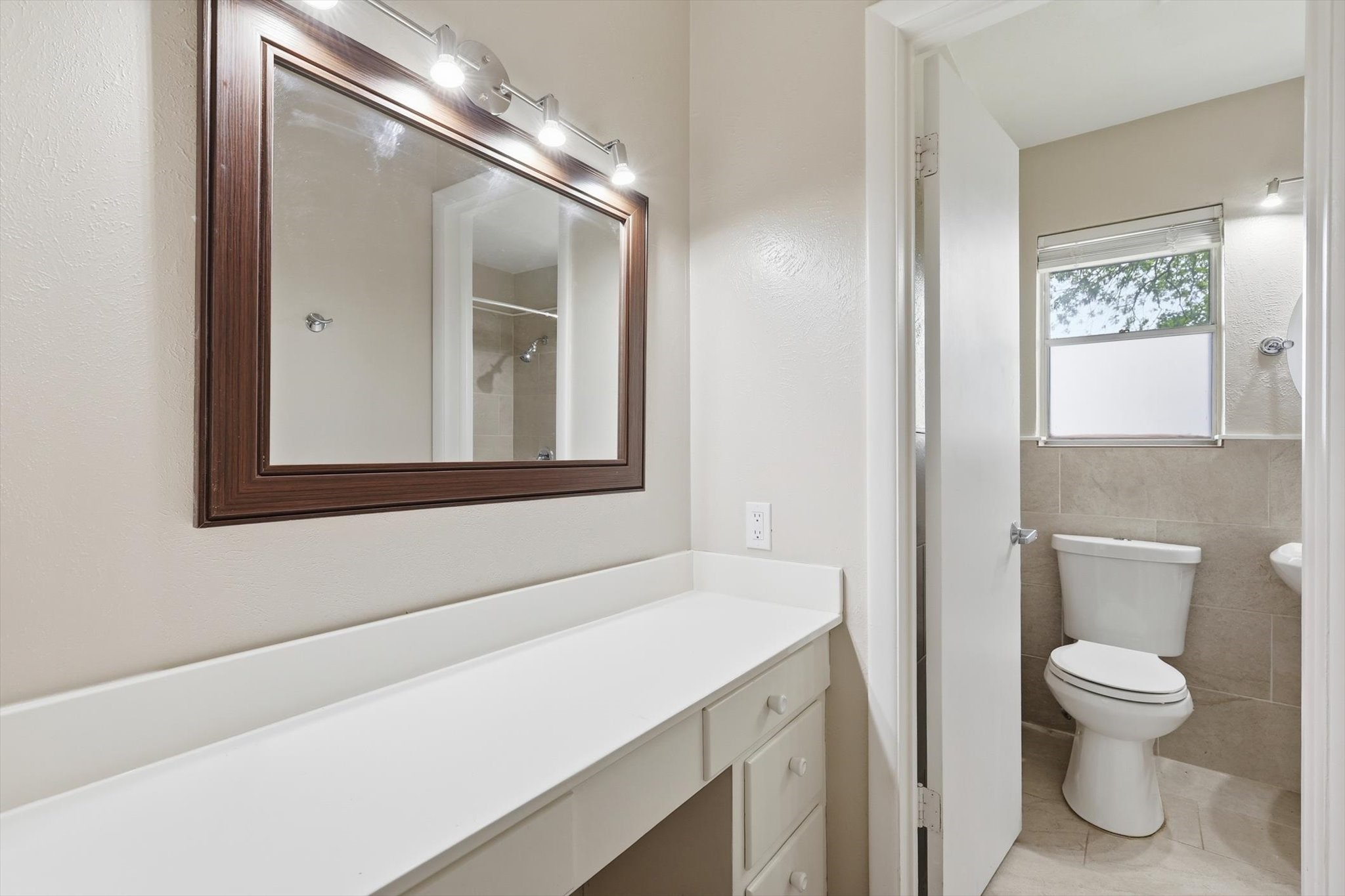 713 Waggoner Drive, Arlington, TX, 76013