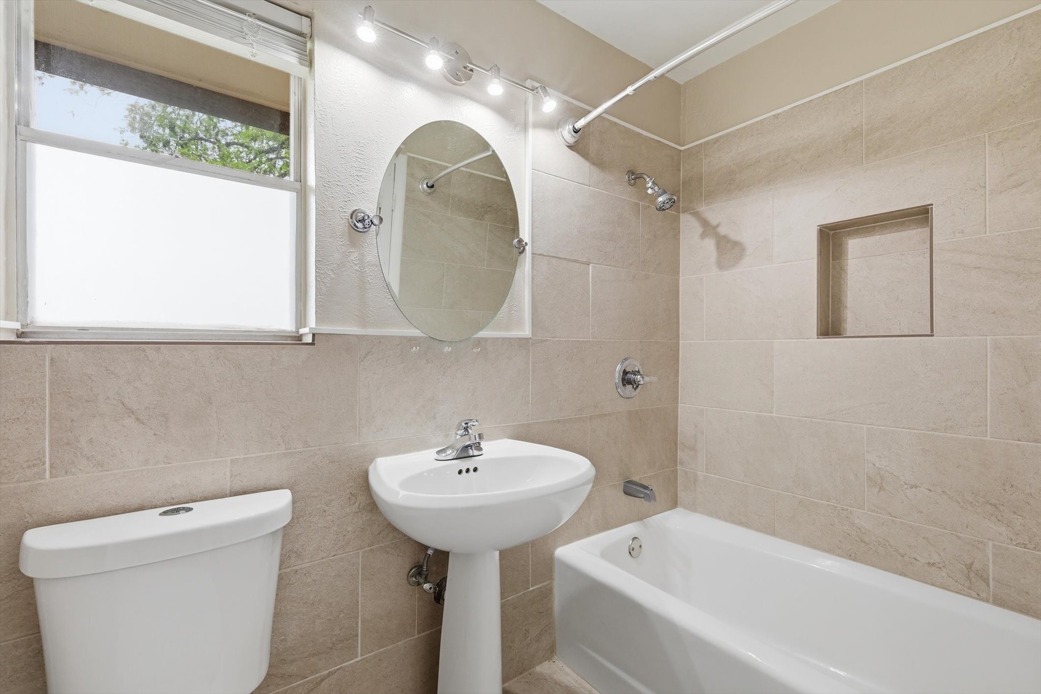 713 Waggoner Drive, Arlington, TX, 76013
