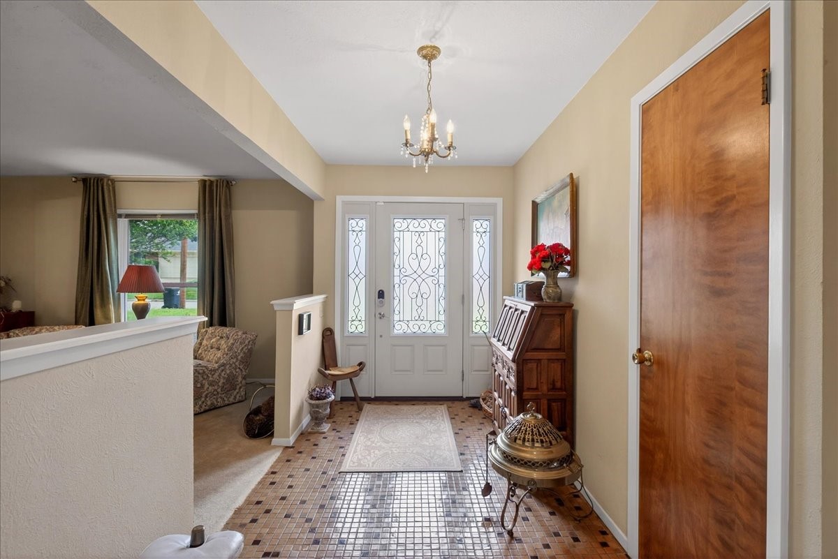 1808 E Cedar Elm Drive, Arlington, TX, 76012