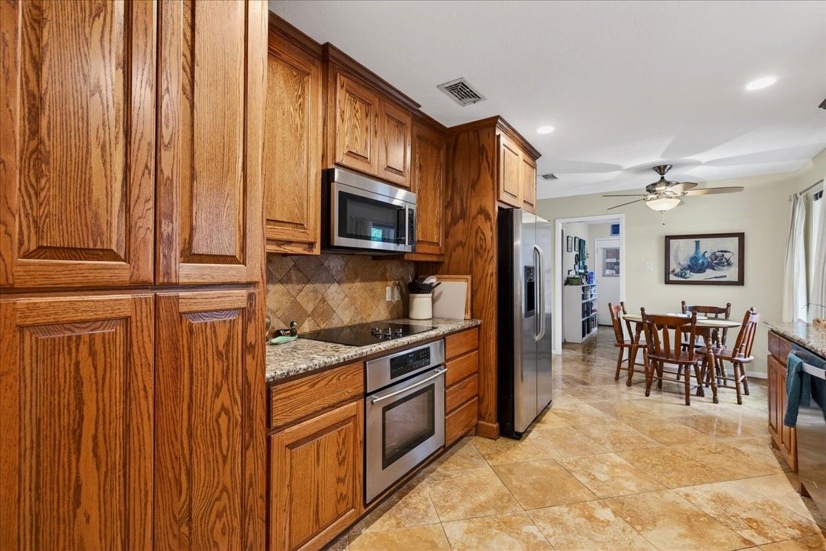 1808 E Cedar Elm Drive, Arlington, TX, 76012
