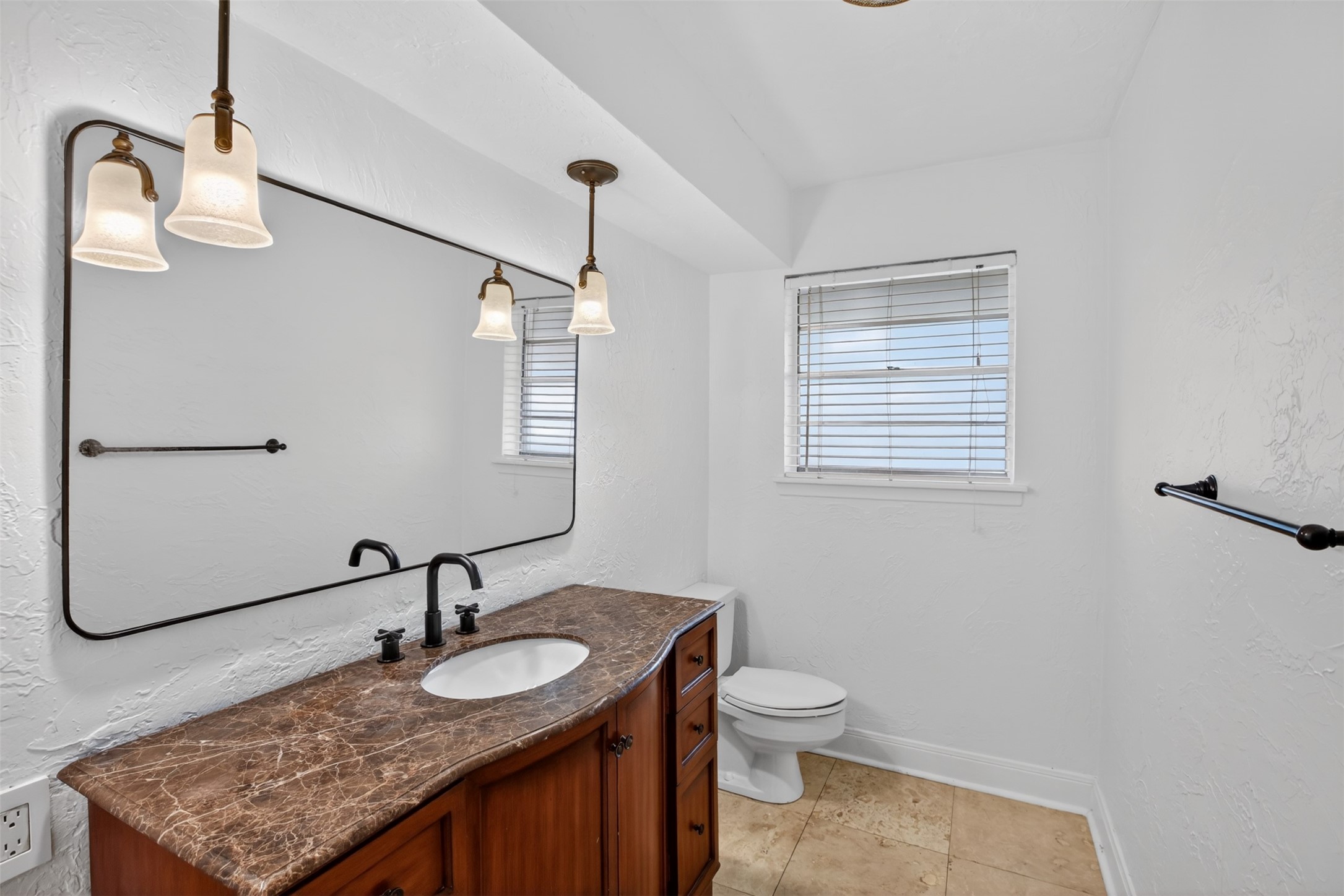 9551 Highedge Drive, Dallas, TX, 75238