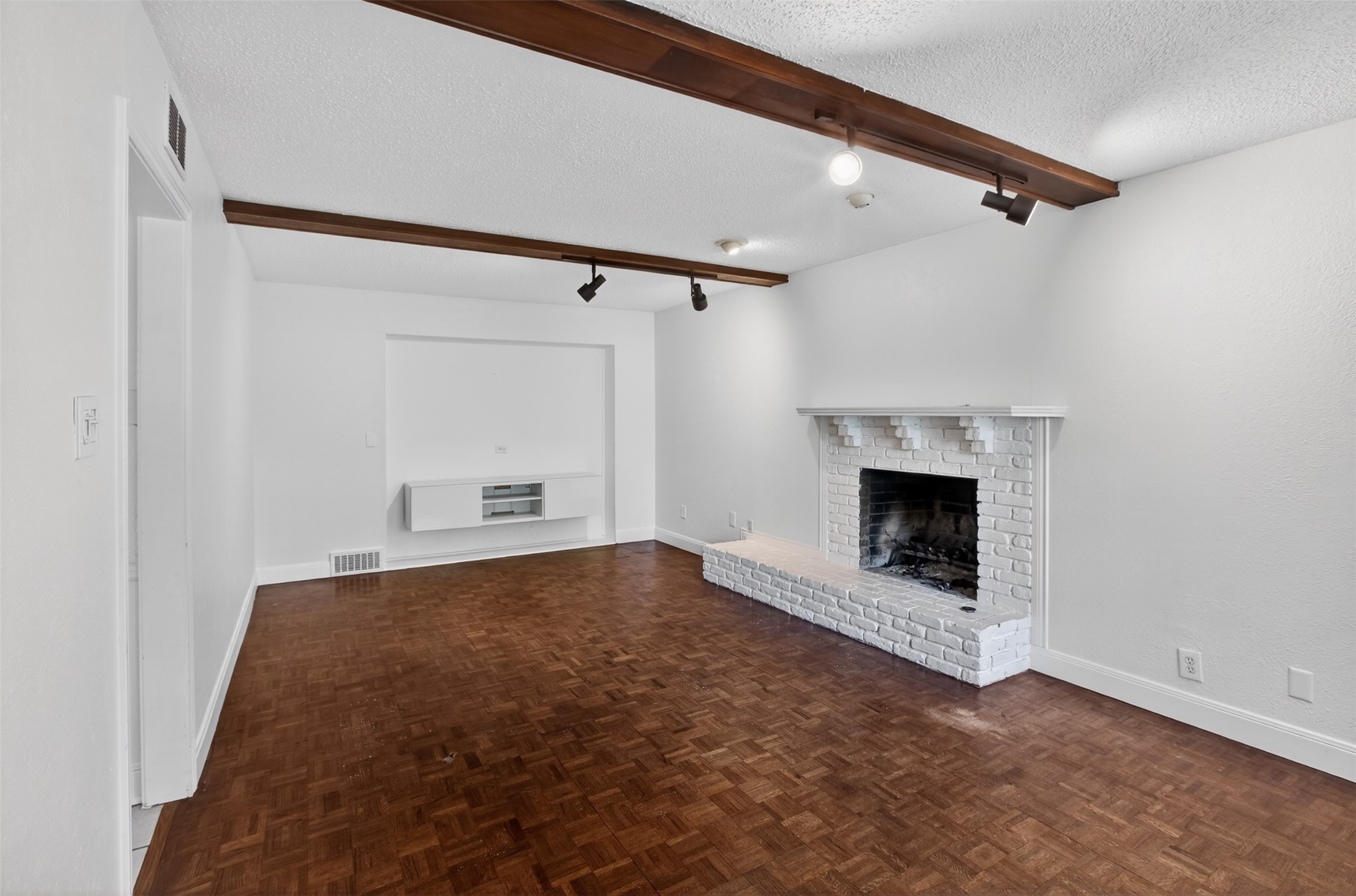 9551 Highedge Drive, Dallas, TX, 75238