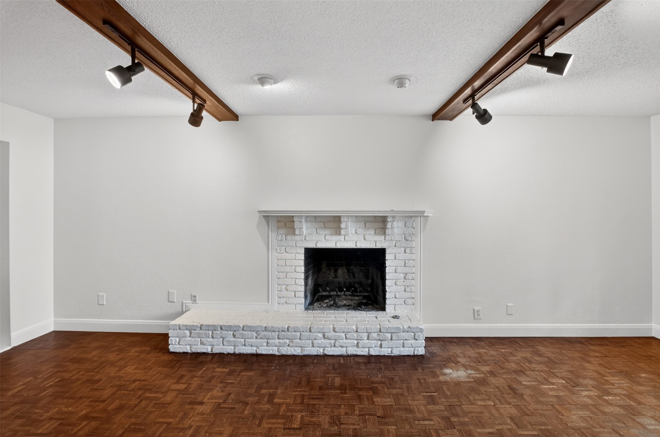 9551 Highedge Drive, Dallas, TX, 75238